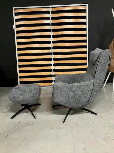 Jori - Loungesessel Griffon Stoff Mephis 10 Grau 4-Sternfuß Metall Schwarz Lackiert Inkl. Hocker - 3