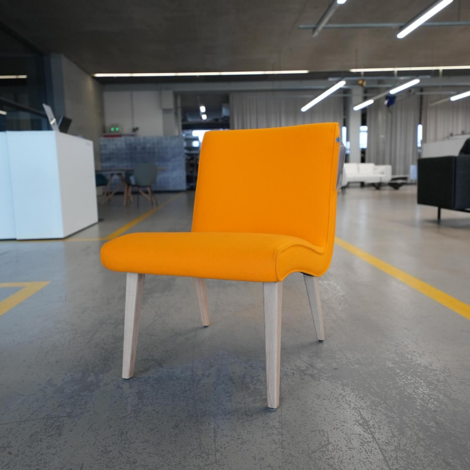 Walter Knoll - Stuhl Vostra Wood Bezug Divina 3 Farbe 426 Papaya Gestell Eiche Weiß Pigmentiert Geölt - 3