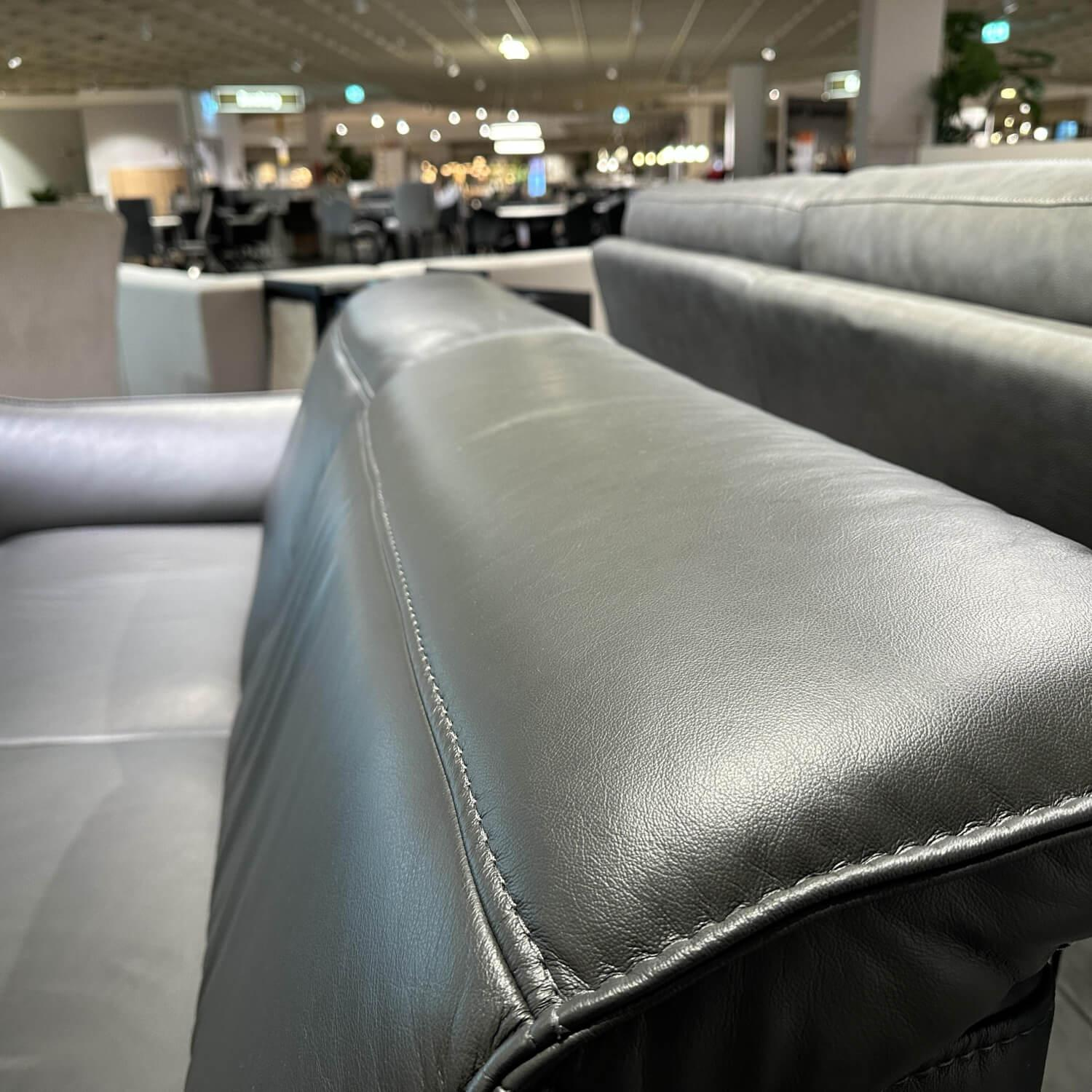 Hukla - Sofa Mondo Mirum Leder Vivre Anthrazit Füße Aluminium Schwarz - 5
