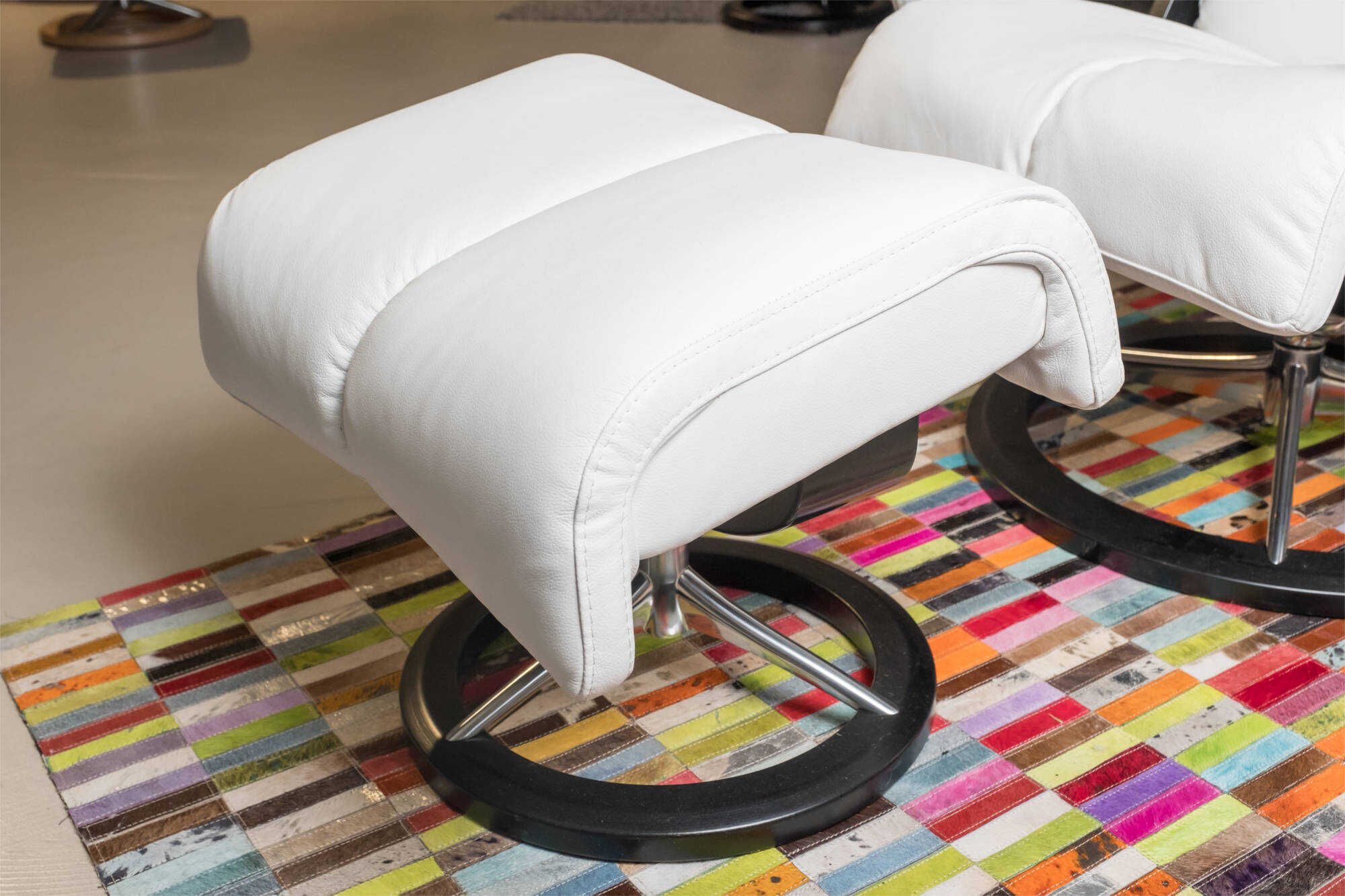 Stressless - Sessel Piano M Leder Batick Weiß Signature Mit Hocker - 4