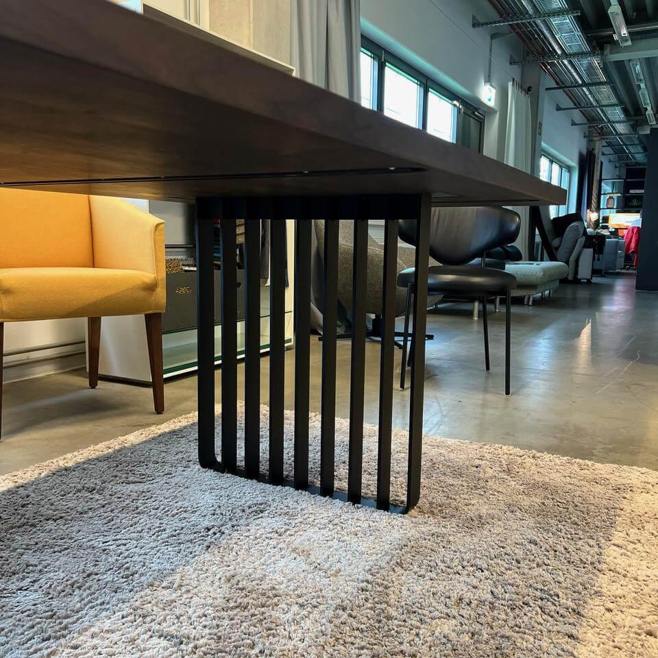 ASCO - Esstisch Lamello Nussbaum Rustikal Dunkel Geölt Fuß Wangen Schwarz Pulverbeschichtet - 7