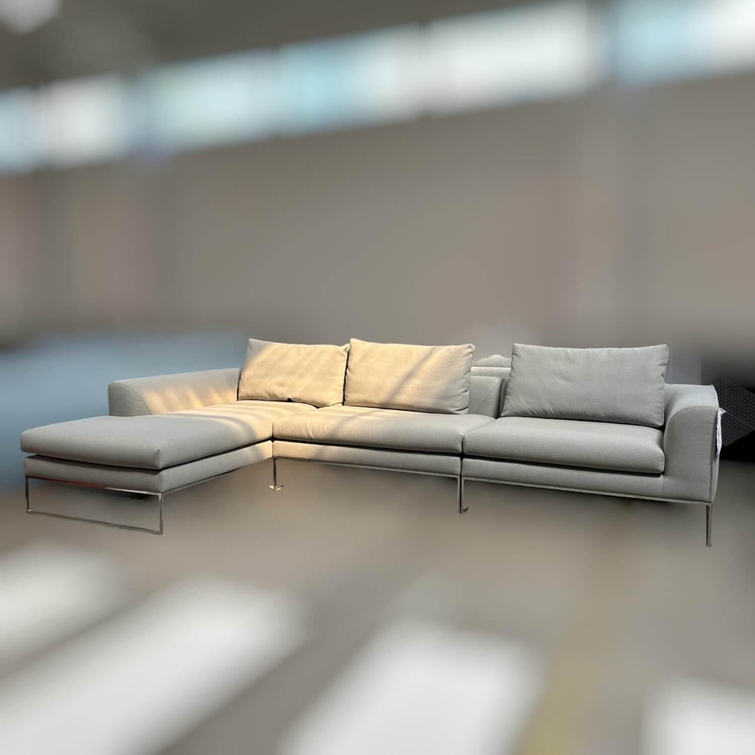 COR - Ecksofa Mell Lounge Stoff 7209 Beton Grau Füße Metall Verchromt Inklusive Rückenkissen Mit Rolle - 5