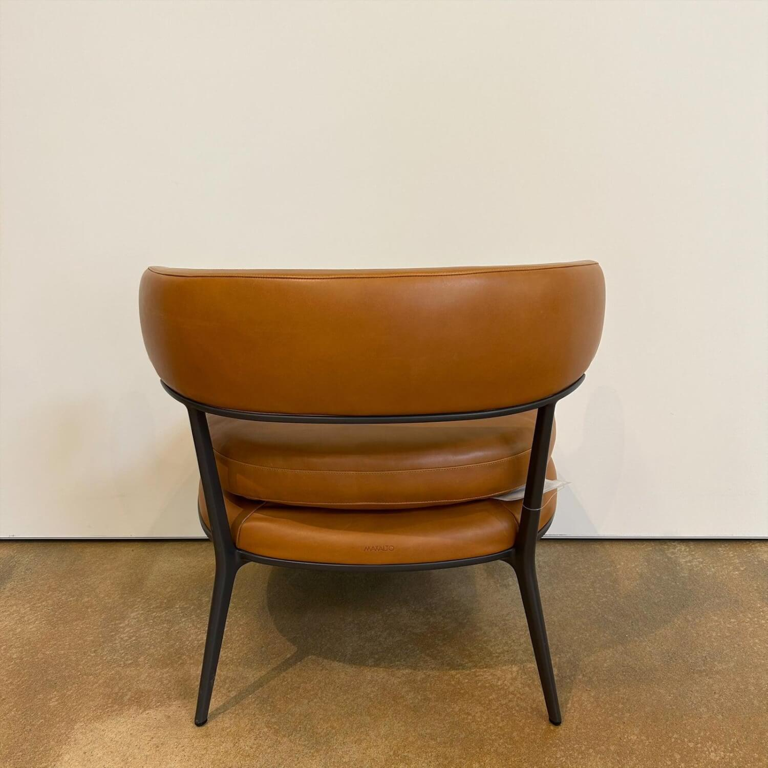 B&B Italia - Sessel Caratos Leder KR357 Kora Cognac Braun Gestell Metall Graphit Lackiert Inklusive Hocker - 7