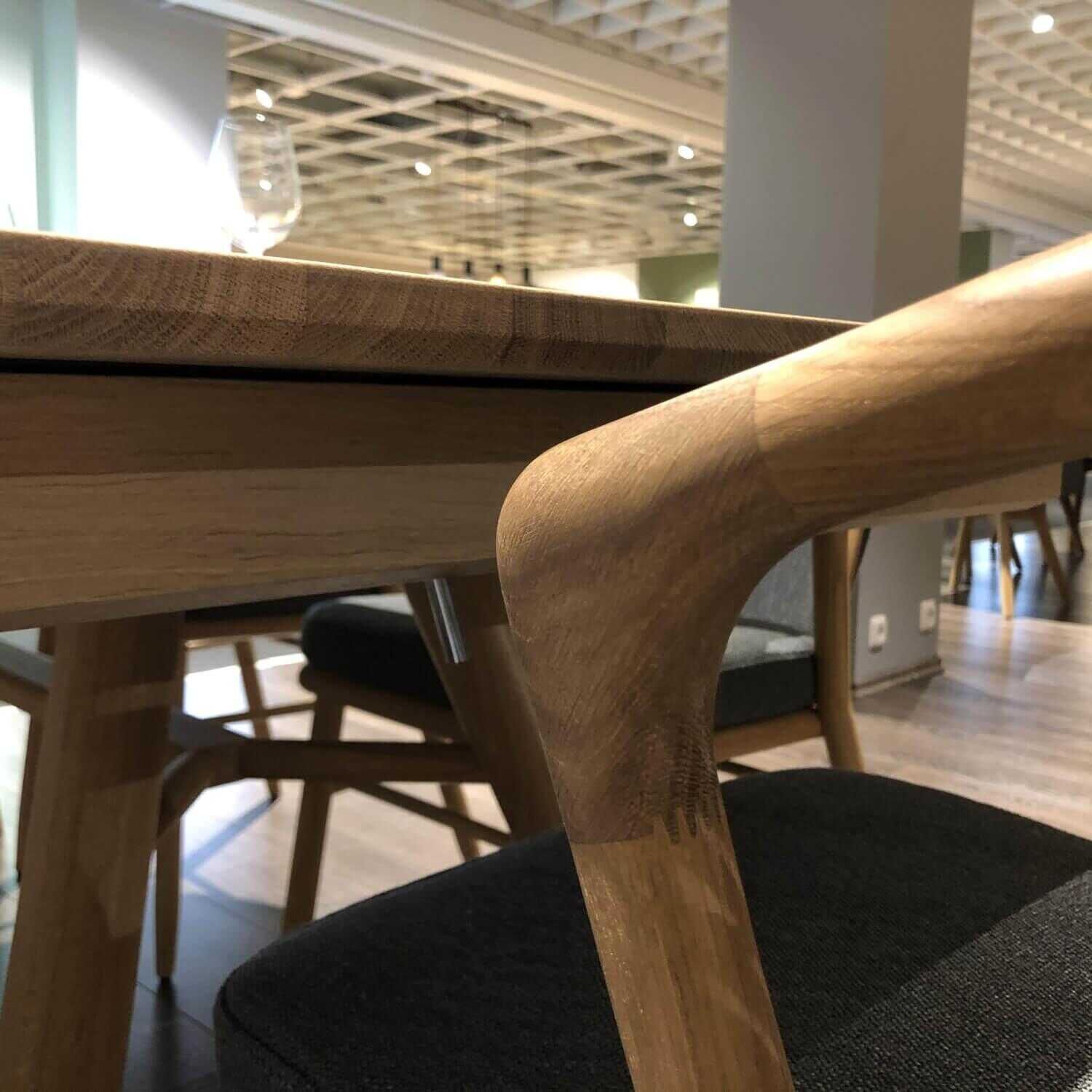 Voglauer - Essgruppe V-Aura Living Esstisch Eiche Select Geölt mit Bank und 4 Stühlen - 8