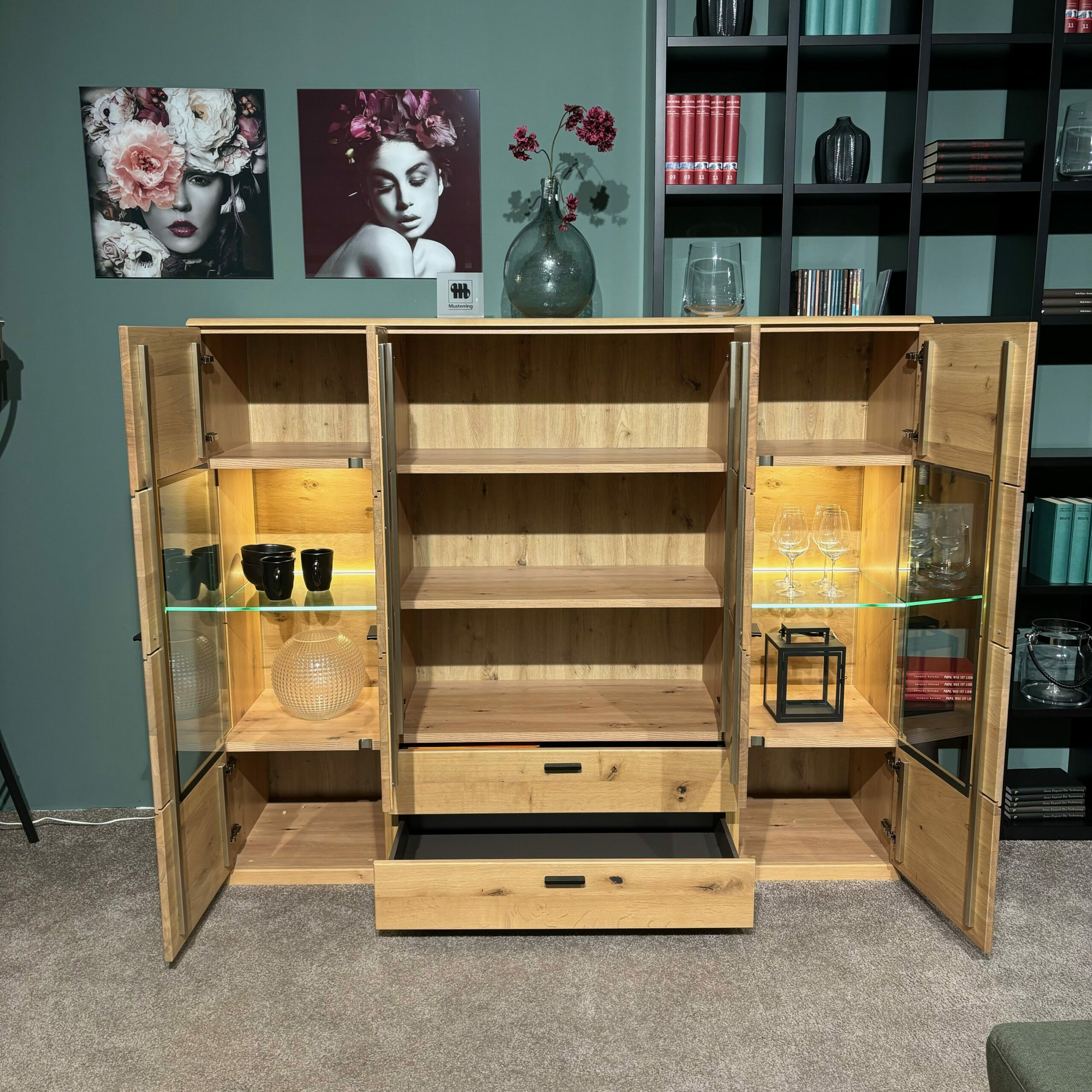Musterring - Highboard Kanto Asteiche Massiv Griffe Schwarz mit Beleuchtung - 3