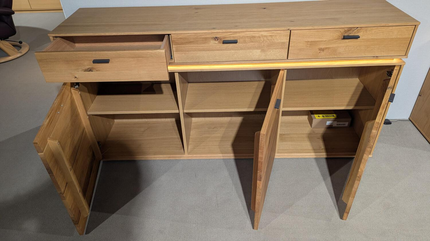 MCA Furniture - Sideboard Como Wildeiche Geölt Teilmassiv mit LED-Beleuchtung - 4