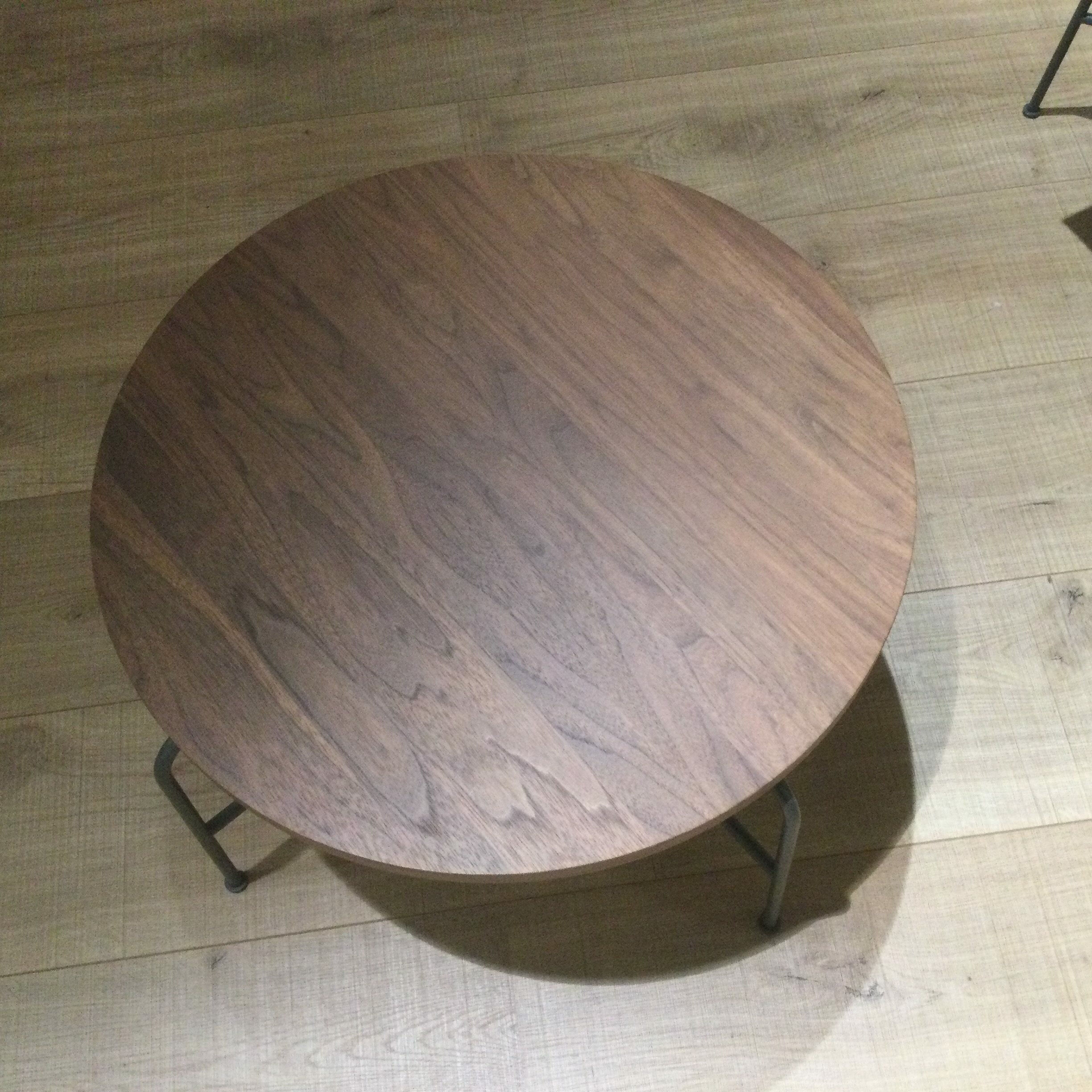 Rolf Benz - Couchtisch 947-353 Platte Nussbaum Massiv Gestell Metall Lackiert Umbragrau  - 5