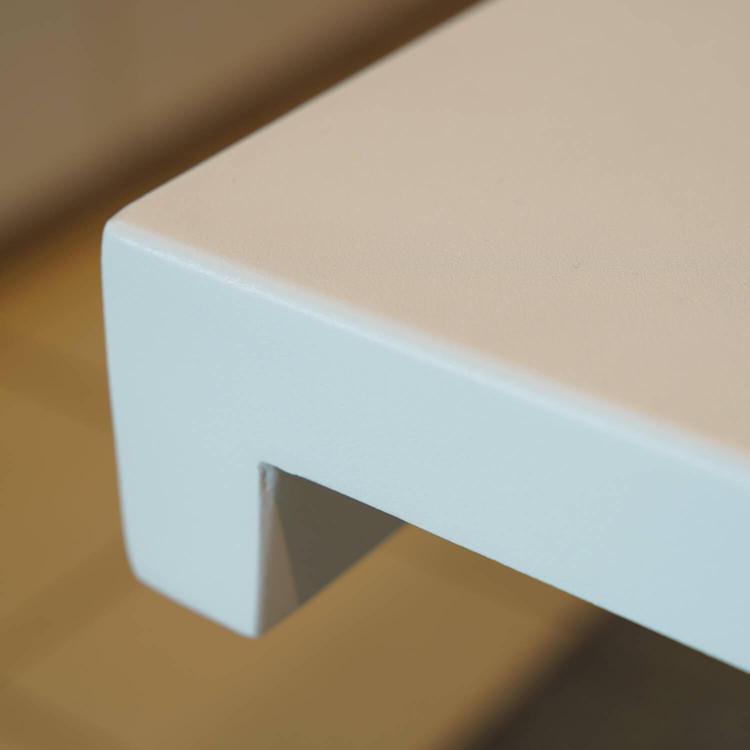 Kettal - Tisch Vieques Mesa Platte Aluminium Bone 678 Weiß Füße Teakholz - 5