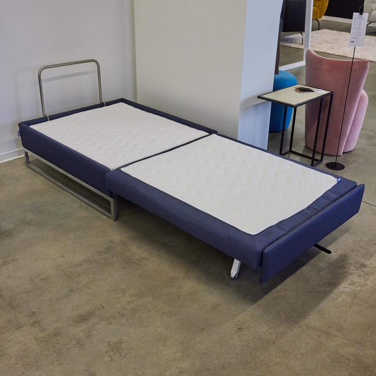 Swiss Plus  - Liege Chaislounge Hocker Bed For Living Stoff Messenger Blau Füße Edelstahl Mit Schlaffunktion - 4