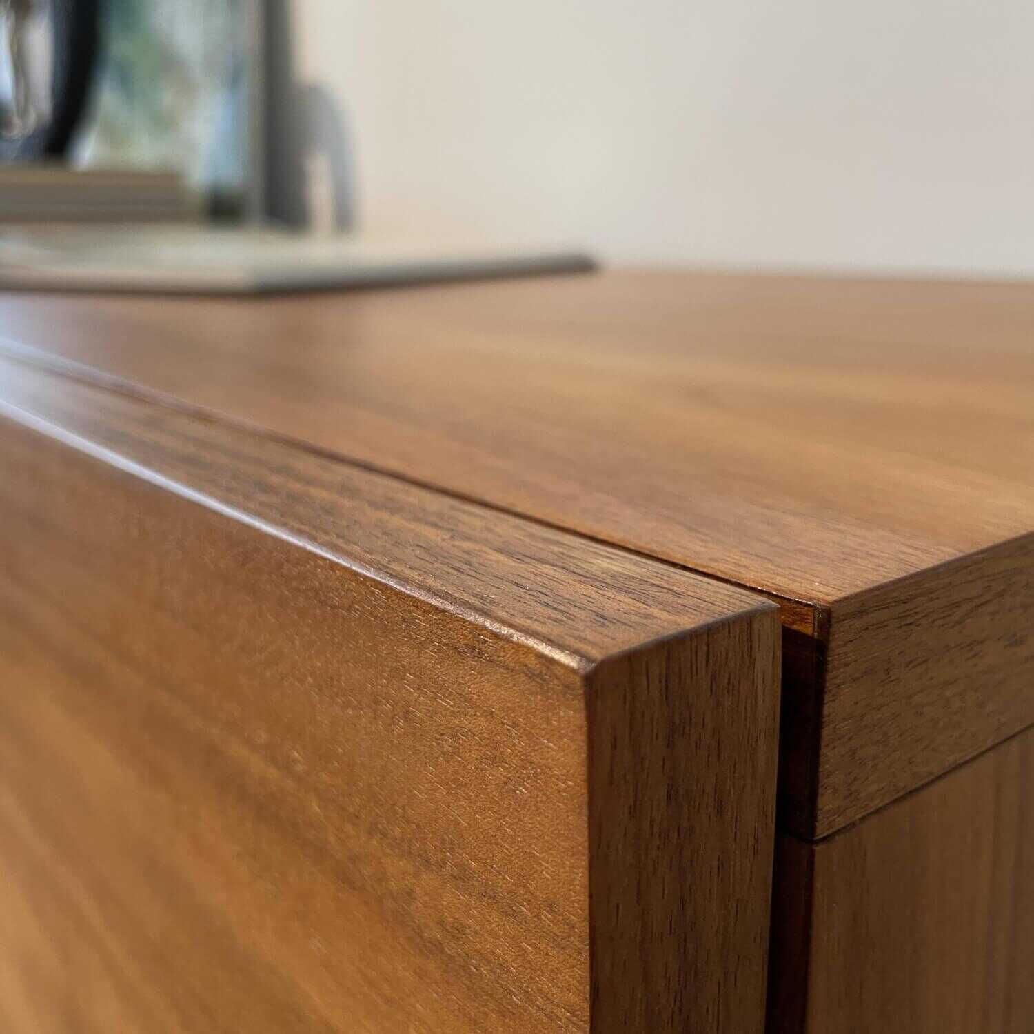 Riva1920 - Sideboard AKI Nussbaum geölt mit 2 Seitentüren und 2 Schubladen - 5