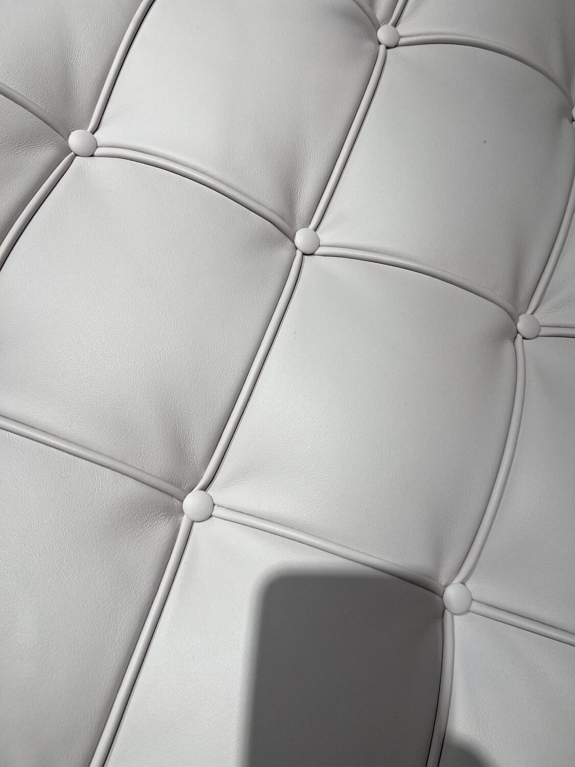 Knoll International - Liege Daybed Barcelona Leder Espania Fargo Weiß Gestell Esche Nussbaum Gebeizt Füße Stahl Poliert - 6