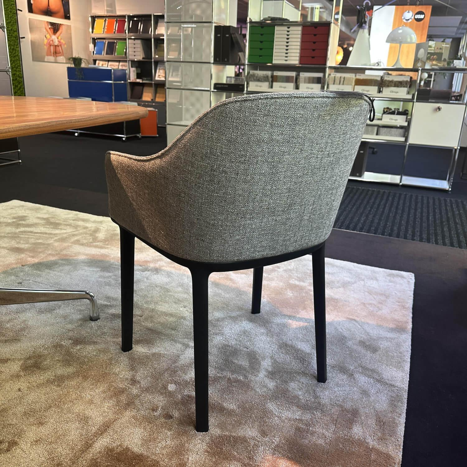 Vitra -  4er-Set Armlehnstuhl Softshell Stoff Savanna Grau Vierbeingestell Kunststoff Basic Dark Schwarz - 2