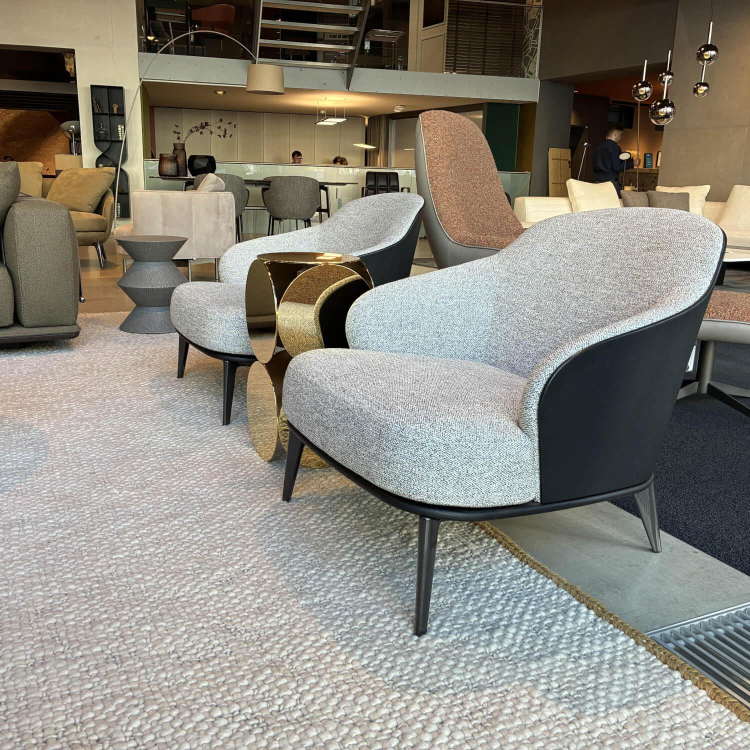 Minotti - 2er Set Sessel Leslie Innen Stoff Douglas Granitto Grau Außen Leder Pelle Aspen Carbone Schwarz Füße Aluminium Zinnfarbig Lackiert - 4