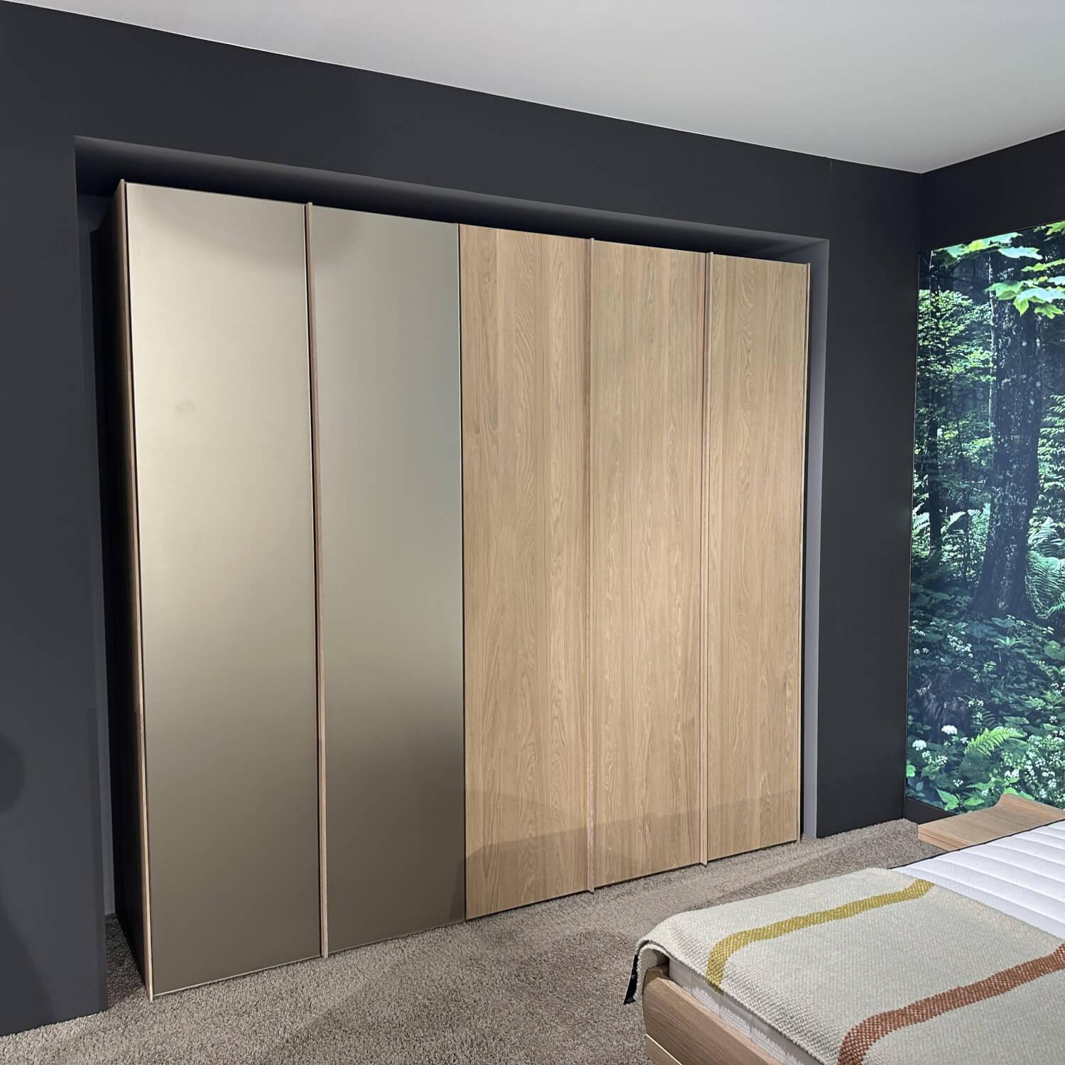 Team 7 - Drehtürenschrank Soft 10 Eiche Weißöl Linke Paartür Bronzeglas - 2