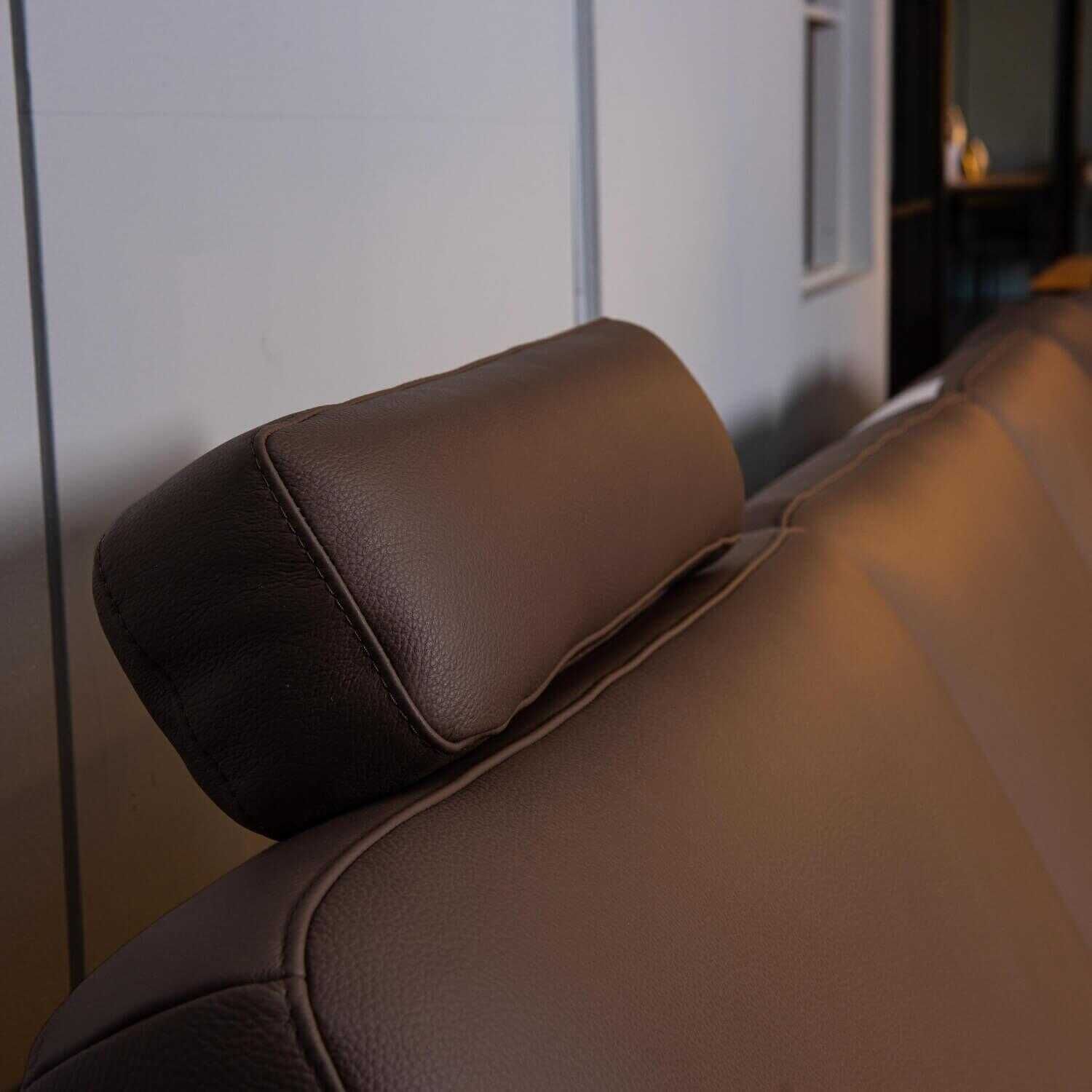 Sofa MR365 Leder Haselnuss mit motorischer Relaxfunktion