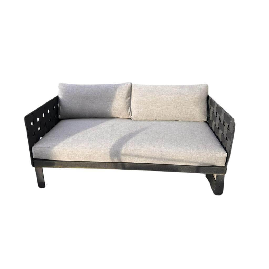 Sifas - Outdoor Sofa Komfy Stoff Flanelle Gris Grau Geflecht Polyester Schwarz Gestell Aluminium Schwarz Pulverbeschichtet Inkl. Kissen - 1