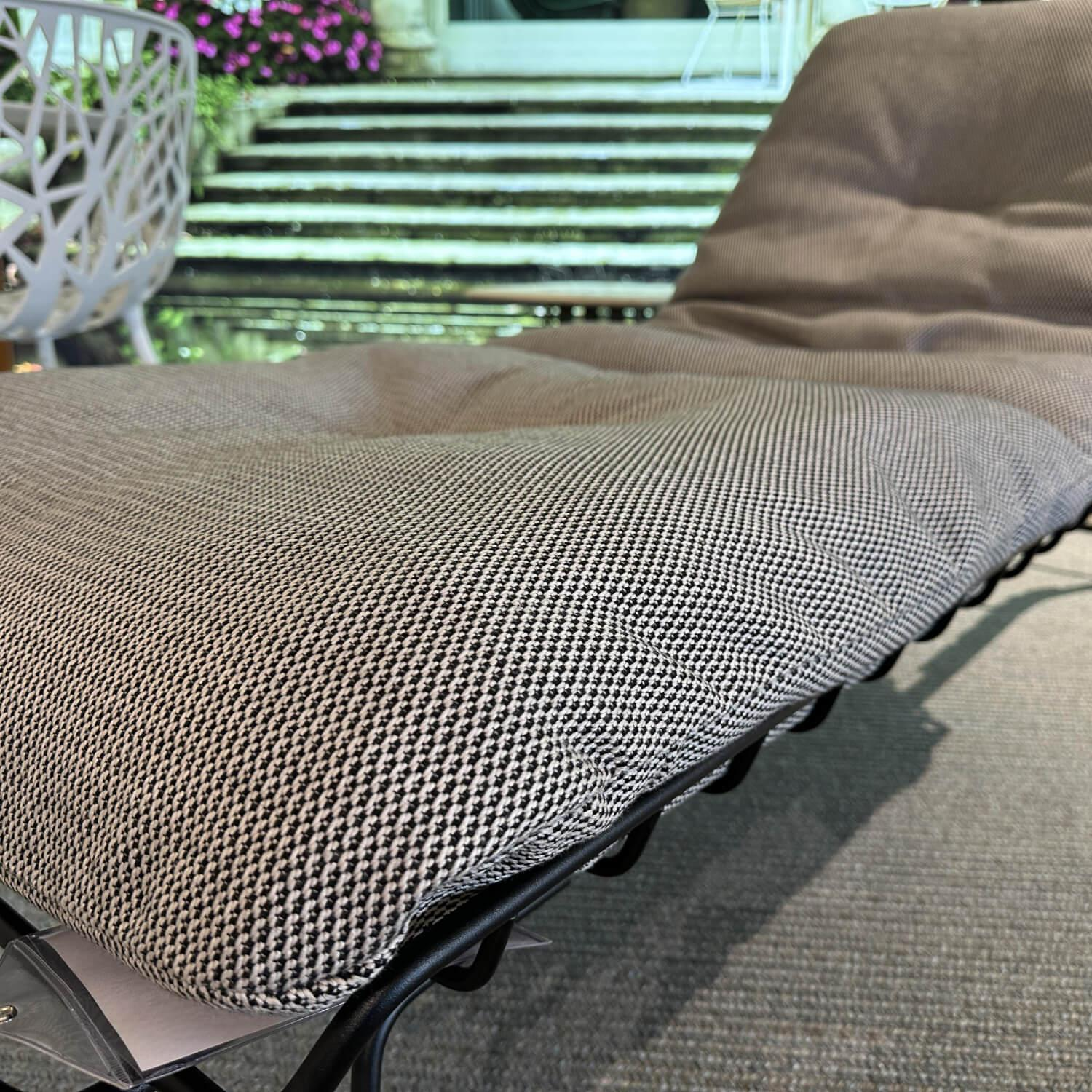 Freifrau - Outdoor Sunbed Liege Leyasol Stoff Loopi Pepper Grau Schwarz Gestell Schwarz Pulverbeschichtet - 2