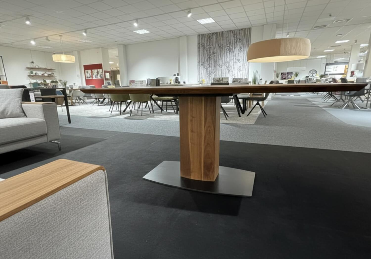 kf furniture - Esstisch 9000 Nussbaum Bootsform Fuß Aluminium Inletts Gewölbte Säule - 3