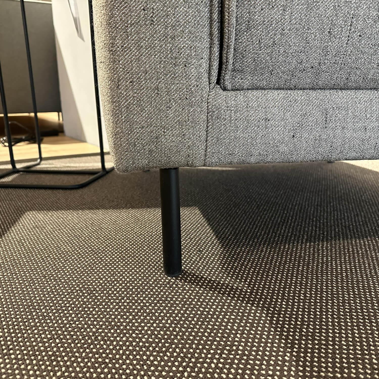 freistil Rolf Benz - Sessel 141 Stoff 5034 Mittel Beigegrau Grau Rundrohrfuß RAL 9005 Tiefschwarz Schwarz - 4