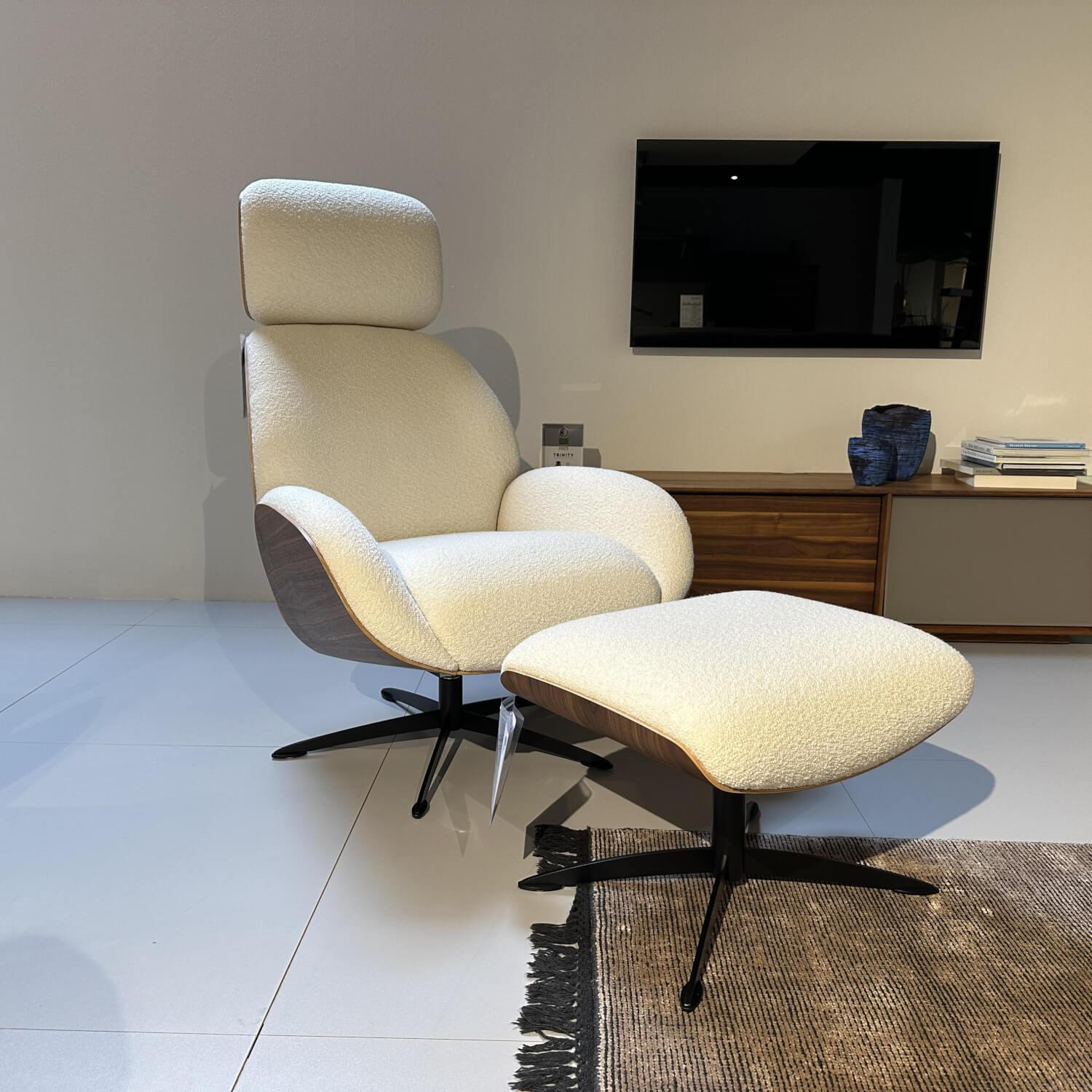 IP Design - Sessel Trinity Stoff Queen IP1775 272 Beige Schale Nussbaum Furniert Geölt Gestell Metall Schwarz Matt Inklusive Hocker - 6