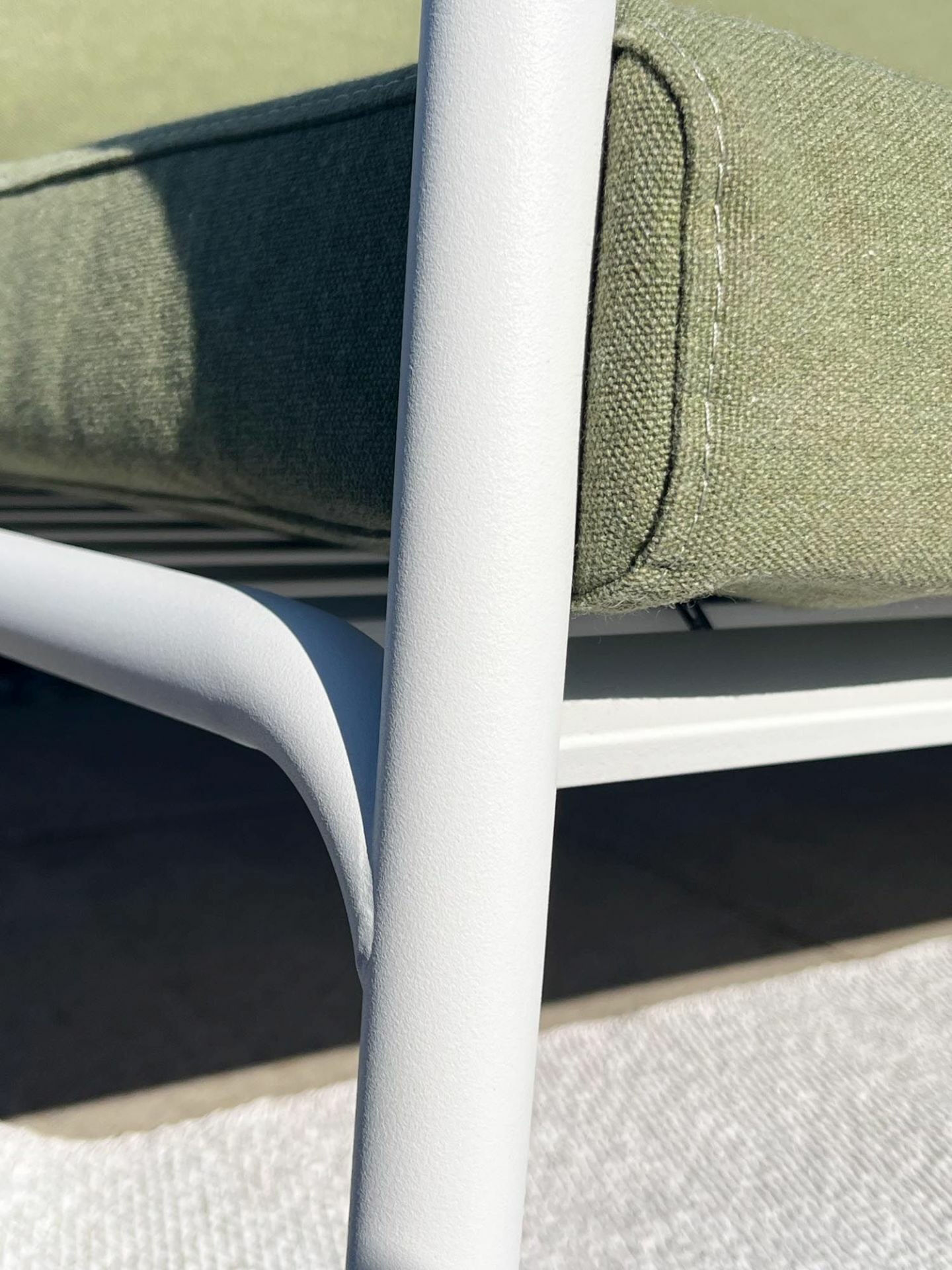 Houe - Lounge Sofa Avon Stoff Sunbrella Heritage Leaf Grün Gestell Stahl Weiß Pulverbeschichtet - 8