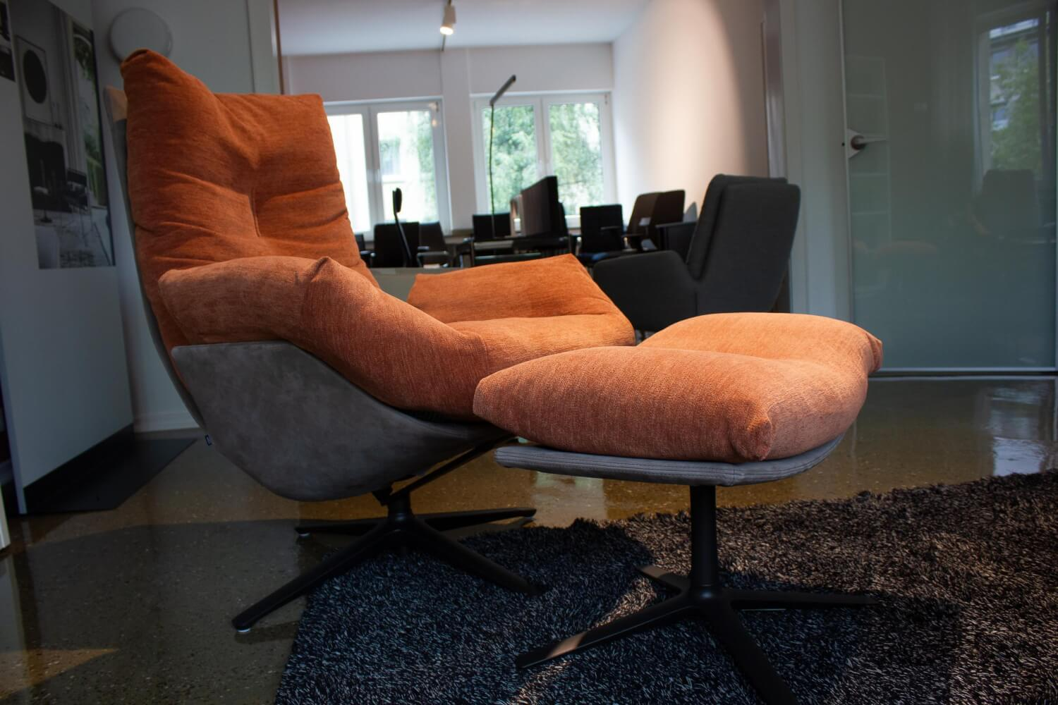 COR - Sessel Cordia Lounge Leder 683 Taupe Grau Sitz Stoff 8165 Lachs Orange mit Hocker - 6