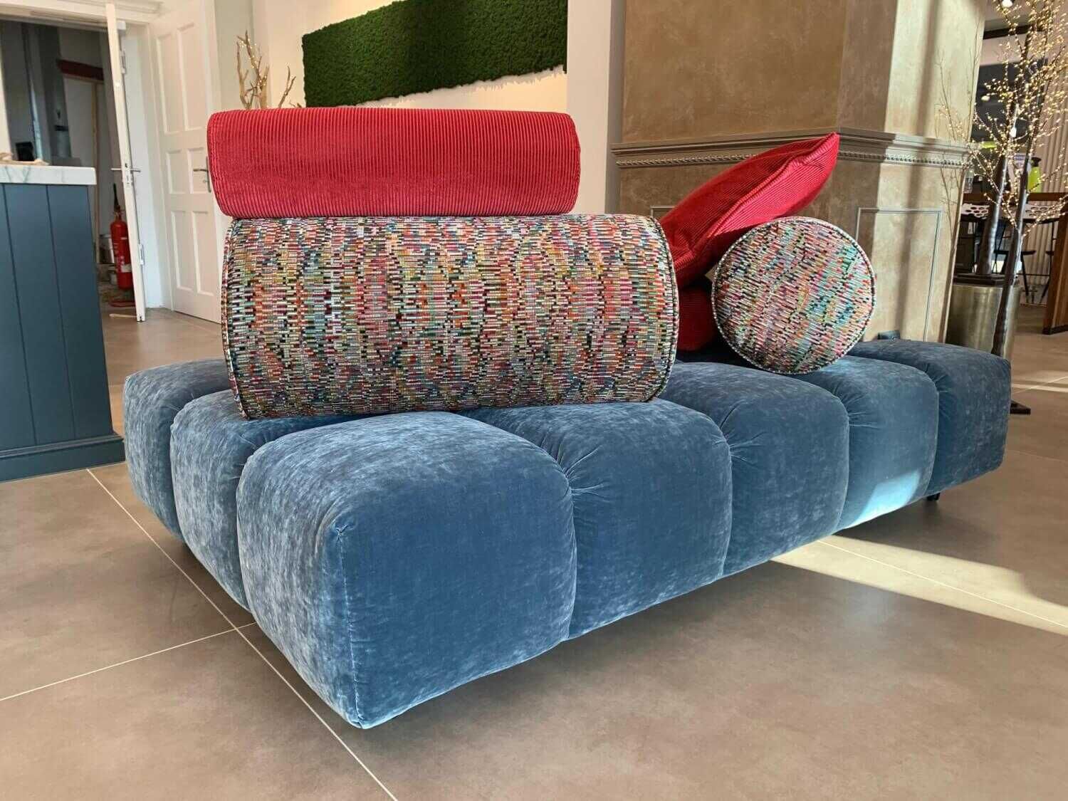 bretz-sofa-edgy-td107-61-mit-kissen-8e09701dc1f3 Bretz - Sofa Edgy Stoff Balu Rot TD107-61 mit Funktionskissen - 11