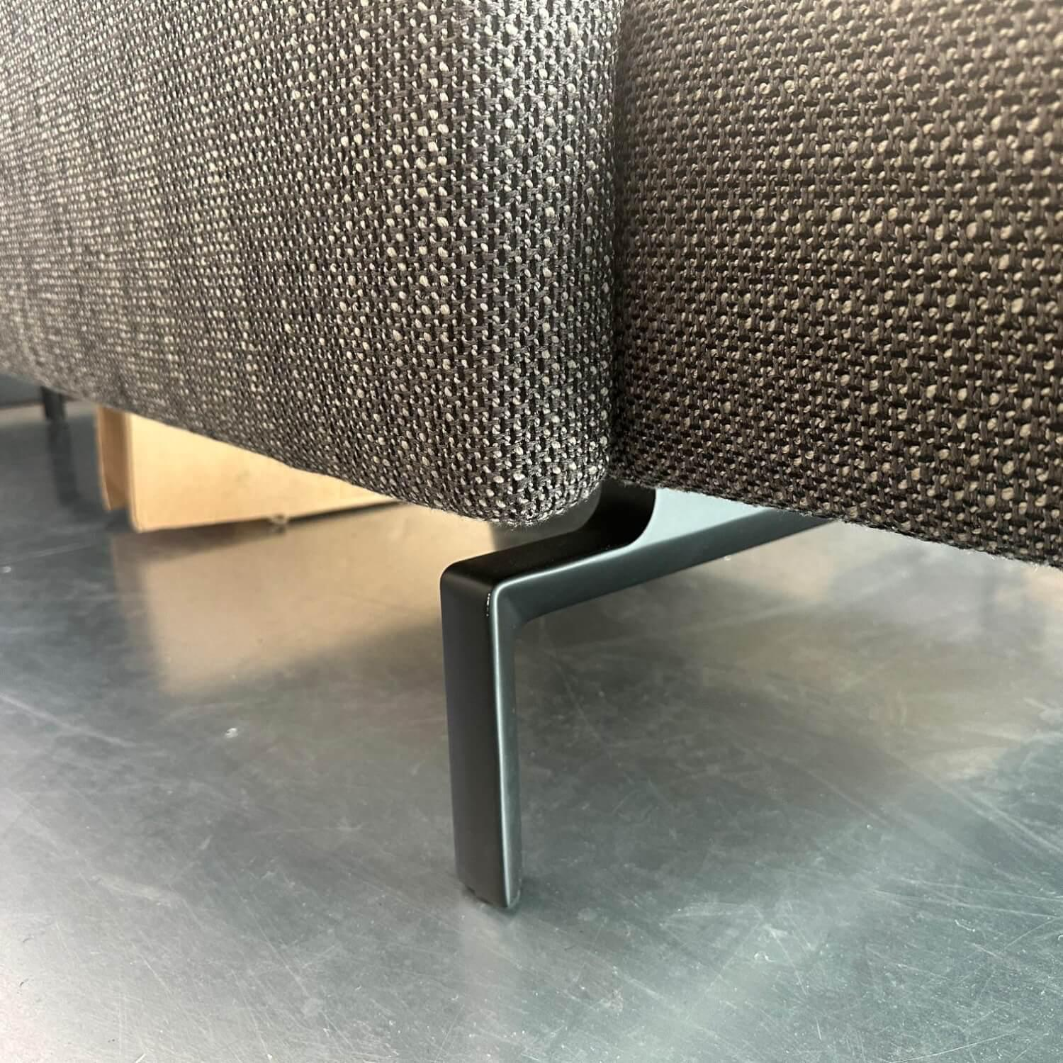 Walter Knoll - Ecksofa Muud Stoff Bogar 7830 Nightshade Grau Kufen Metall Matt Schwarz Pulverbeschichtet Mit Hocker - 10