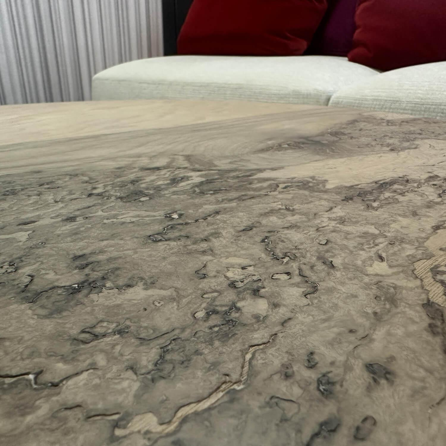 Paola Lenti - Couchtisch Elio Platte Esche Holz Abonos Gestell Metall Radica di Frassino Schwarz Lackiert - 4