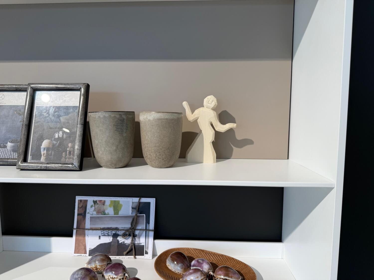 B&B Italia - Wohnwand Flat C Lack Satiniert Gips Weiß Und Wüstenfarben Beige - 2