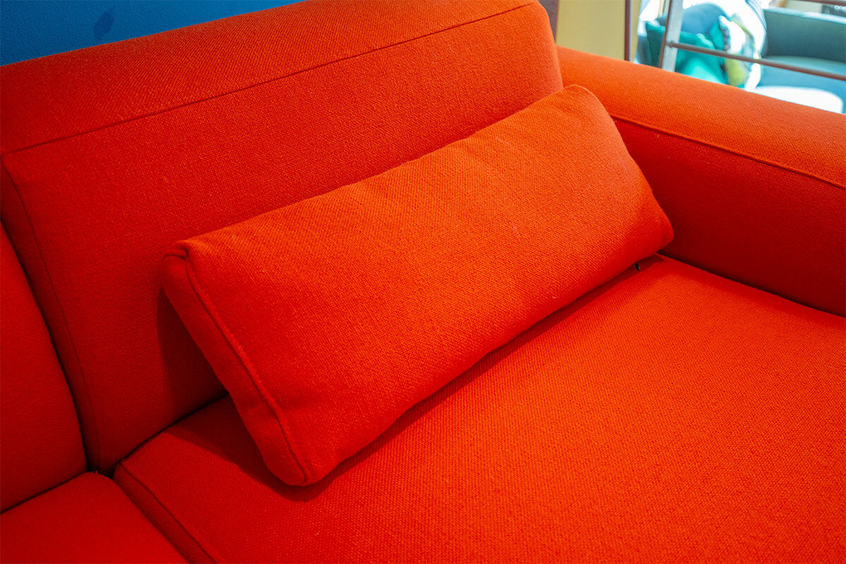 Muuto - Ecksofa Connect Soft Stoff Hallingdal 600 Orange Gestell Eiche mit 1 Spitzkissen - 6