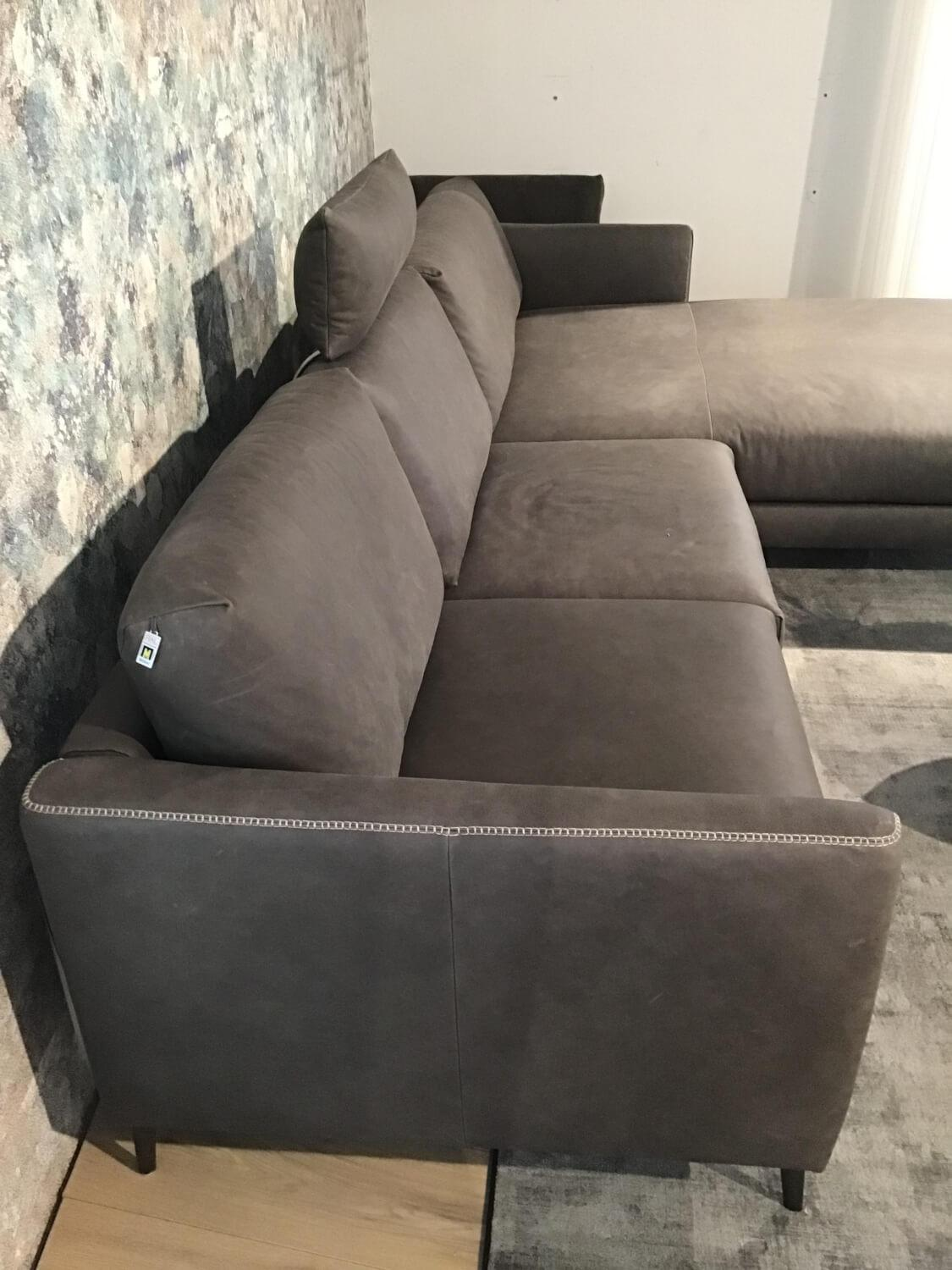 Koinor - Ecksofa Omega Leder C Revolution Dust Braun Winkelfuß Metall Bronze Lackiert Schwarz Inklusive Kopfstütze Und Kissen - 2
