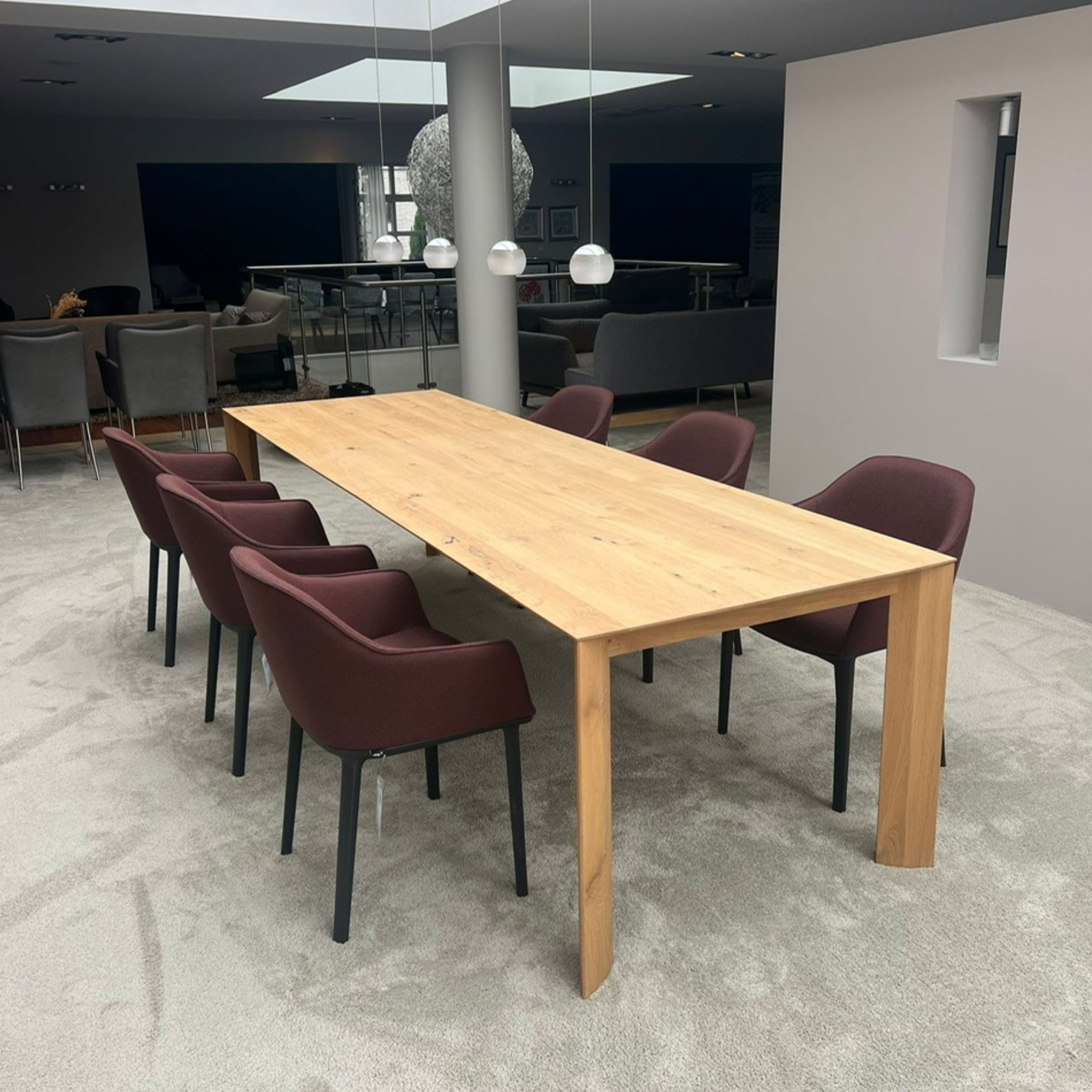 Vitra - 6er Set Armlehnstuhl Softshell Stoff Credo Bitter Chocolate Violett Untergestell Vierbein Basic Dark - 3