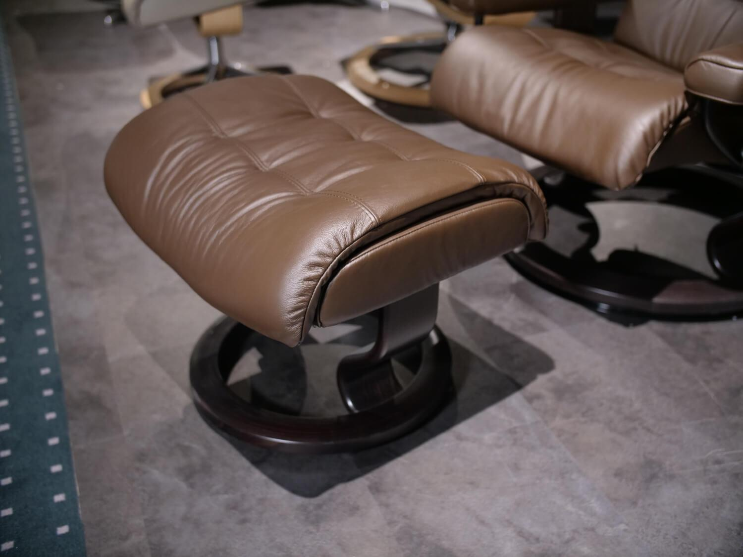 Stressless - Sessel Erik S Mit Hocker Bezug Leder 094 Plaoma Espresso Braun Gestell Classic Holzfarbe Wenge Schwarz - 7