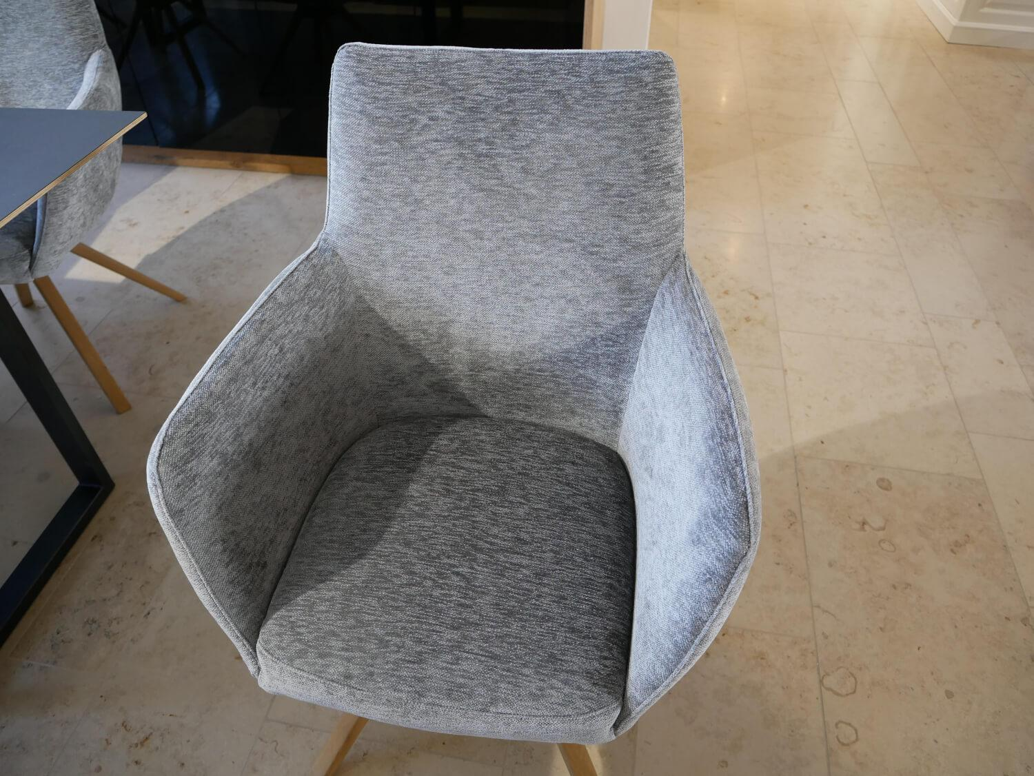 Natura - 4er-Set Schalenstuhl Nashville Stoff Wing Pump Grau Holz Eiche Geölt - 3