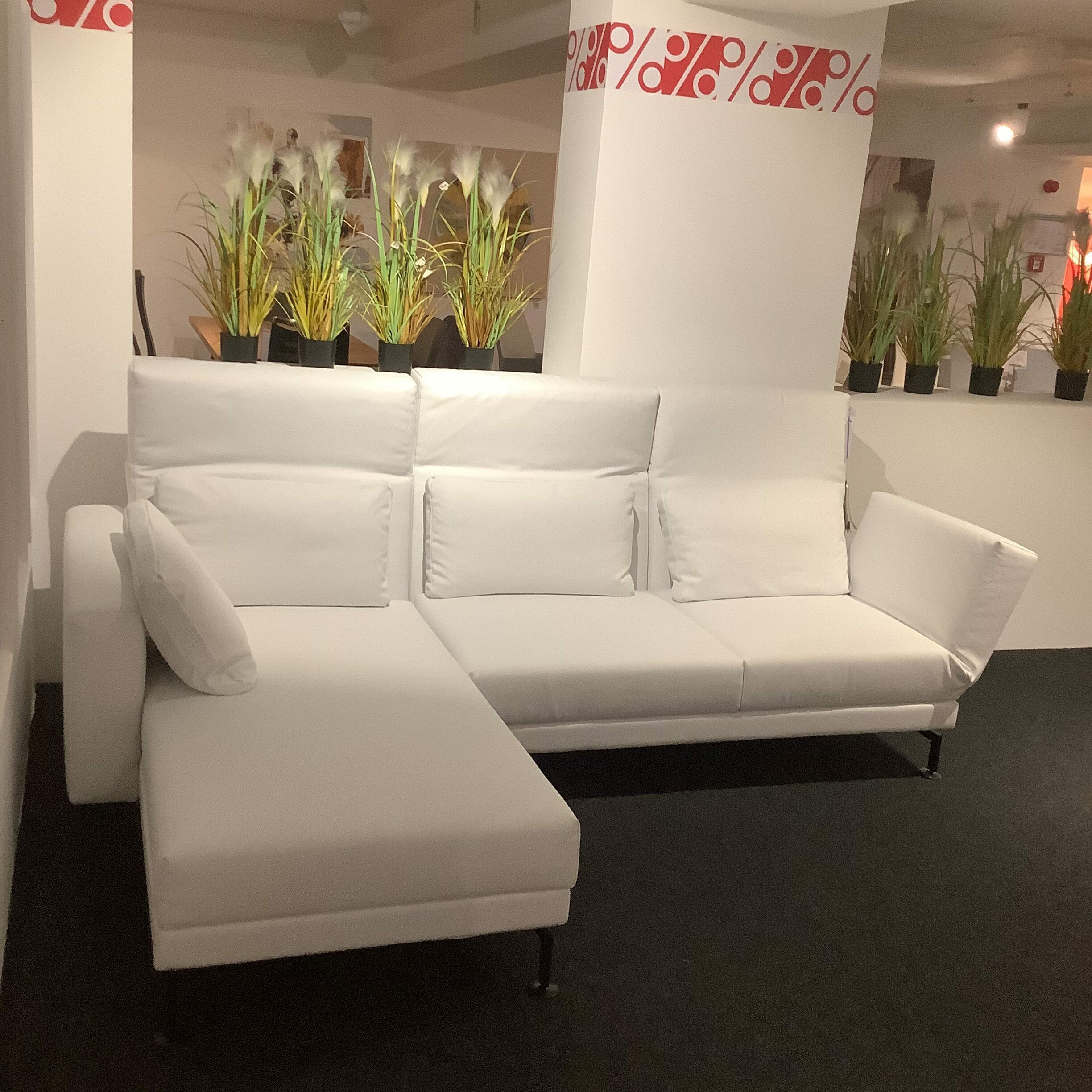 f860ace0582d1977d3025348c7b8631105cfeb1c_MF_0020588_001_mf_prop_image3_864C8626_696D_4D4C_900D_82F784DC8A34_rotated