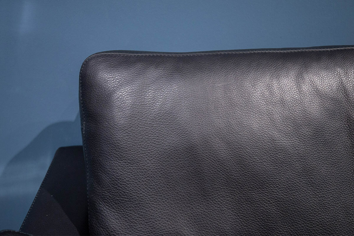COR - Sofa Conseta Leder 458 Schwarz Füße Metall Verchromt - 3