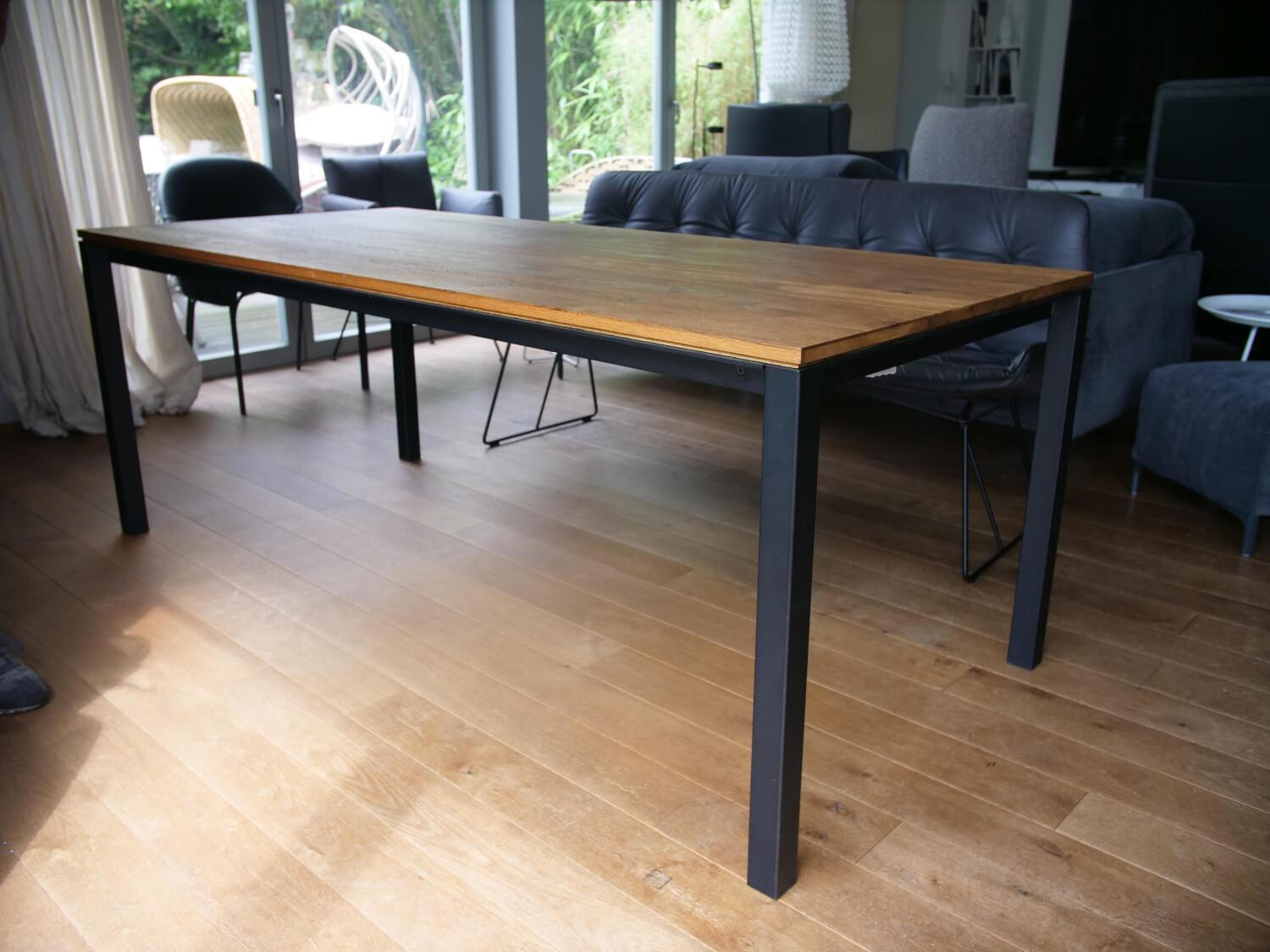 Janua - Esstisch S600 Eiche Geräuchert Natur Geölt Gestell RAL 9005 Tiefschwarz Pulverbeschichtet Ausziehbar - 5