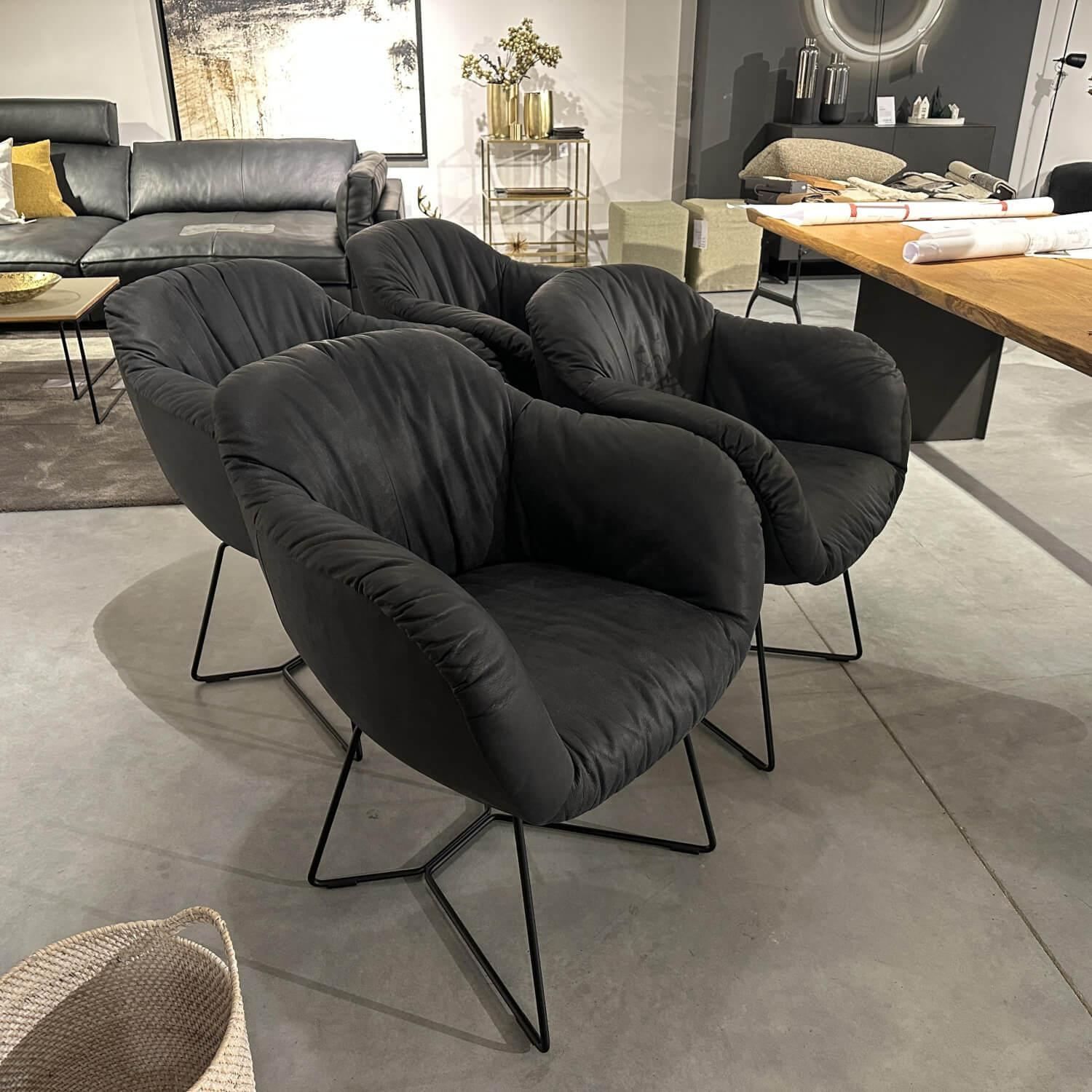 Contur - 4er Set Armlehnenstuhl Sevano Leder Miura 51 Anthrazit Gestell Metall Schwarz Pulverbeschichtet - 3