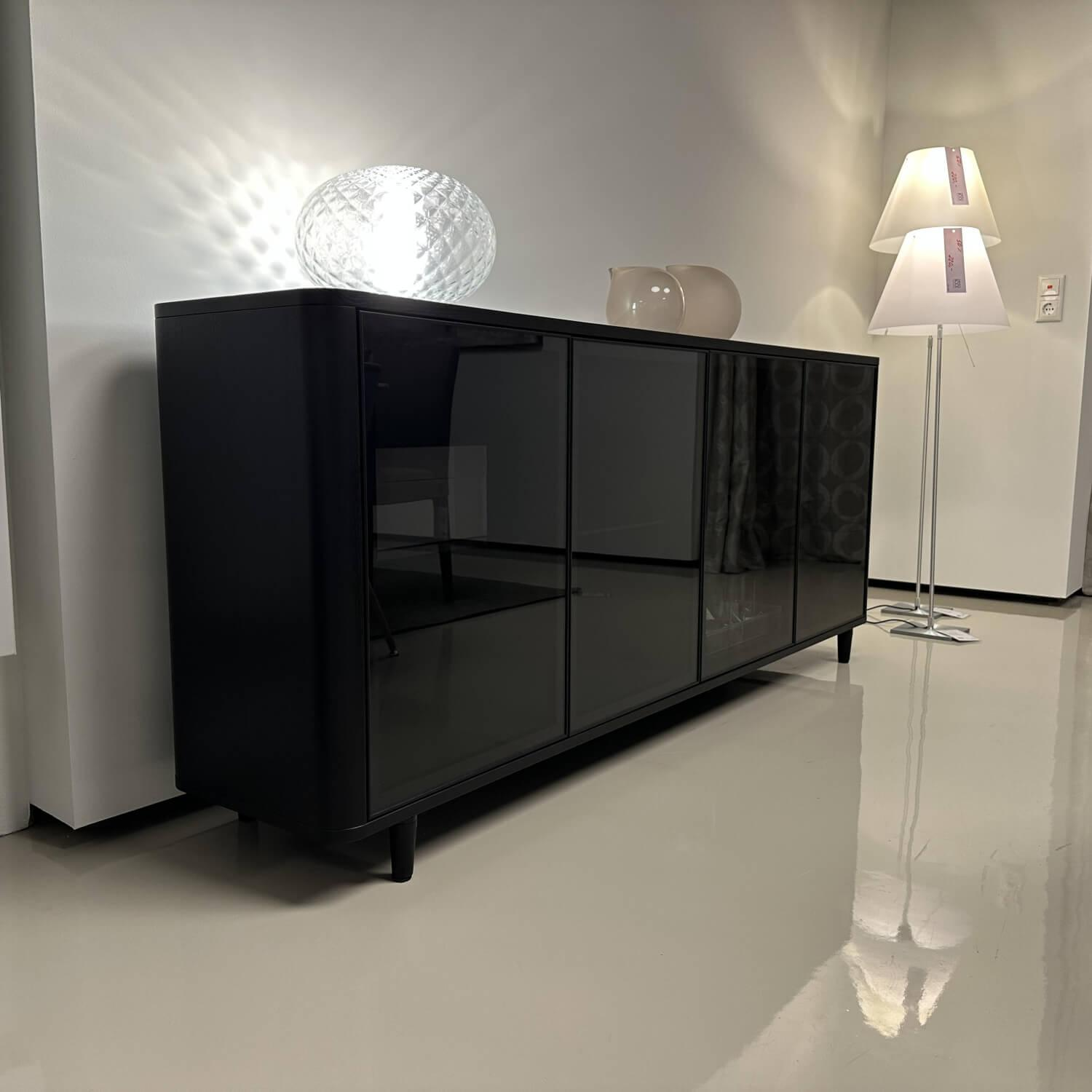 Bielefelder Werkstätten - Sideboard Allure Eiche Tiefschwarz Lackiert Innen Flaschengrün Türen Aluminium Glas - 6