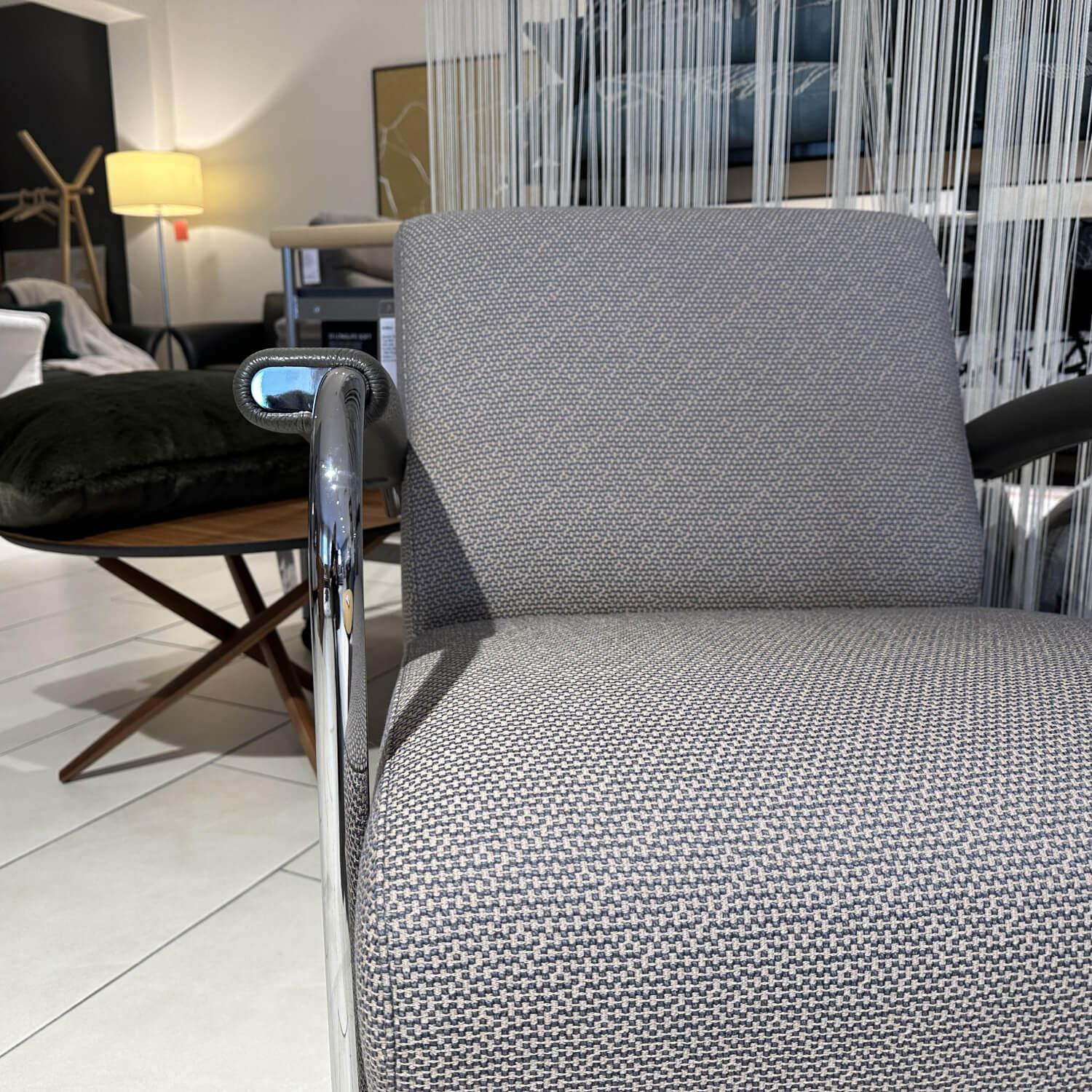 Leolux - Sessel Scylla Niedrig Stoff 7 Tiempo 1884 Rugiada Grau  Gestell Stahl Verchromt - 2