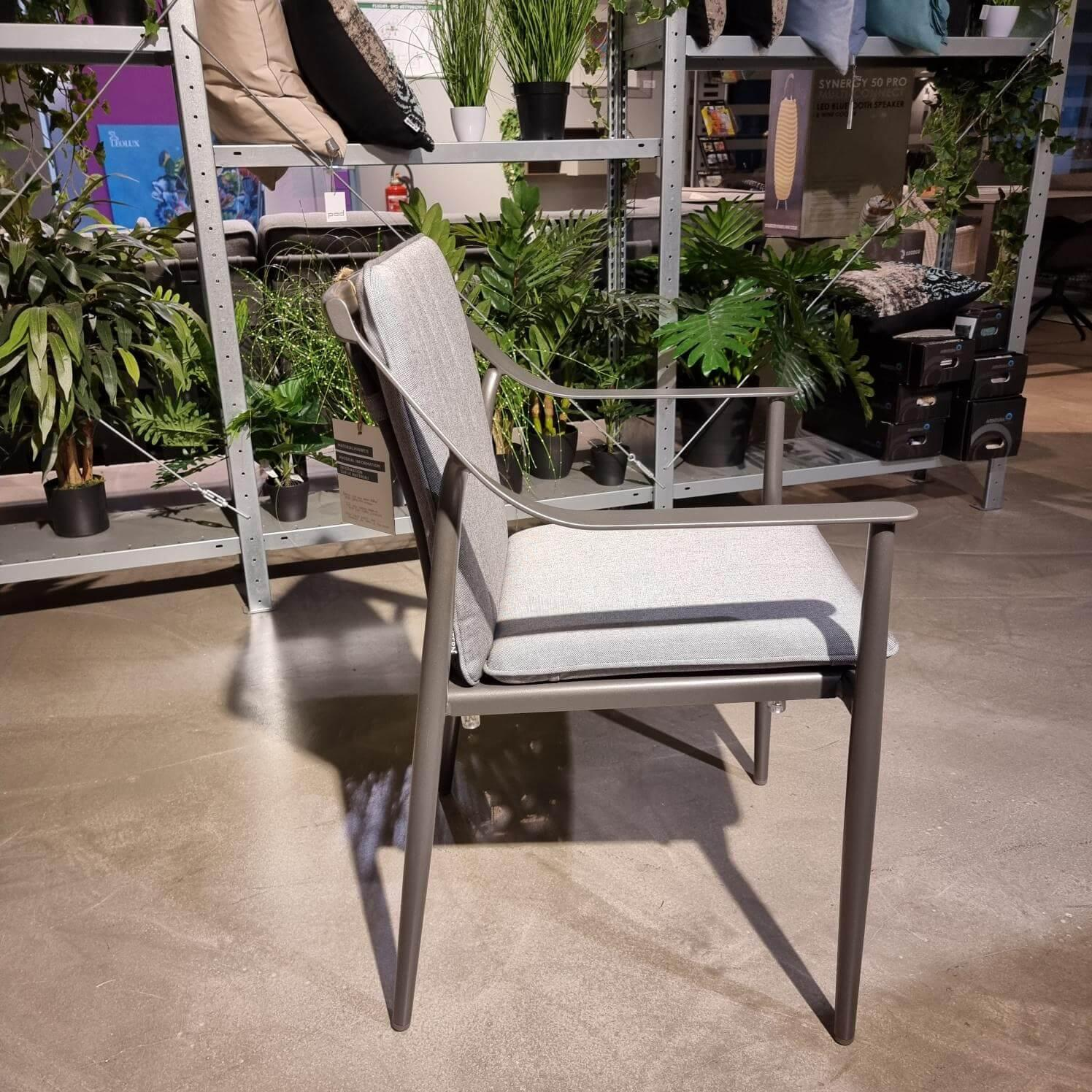 Stern - Set of 4 chairs Vanda fabric silk grey frame aluminum anthracite - 2