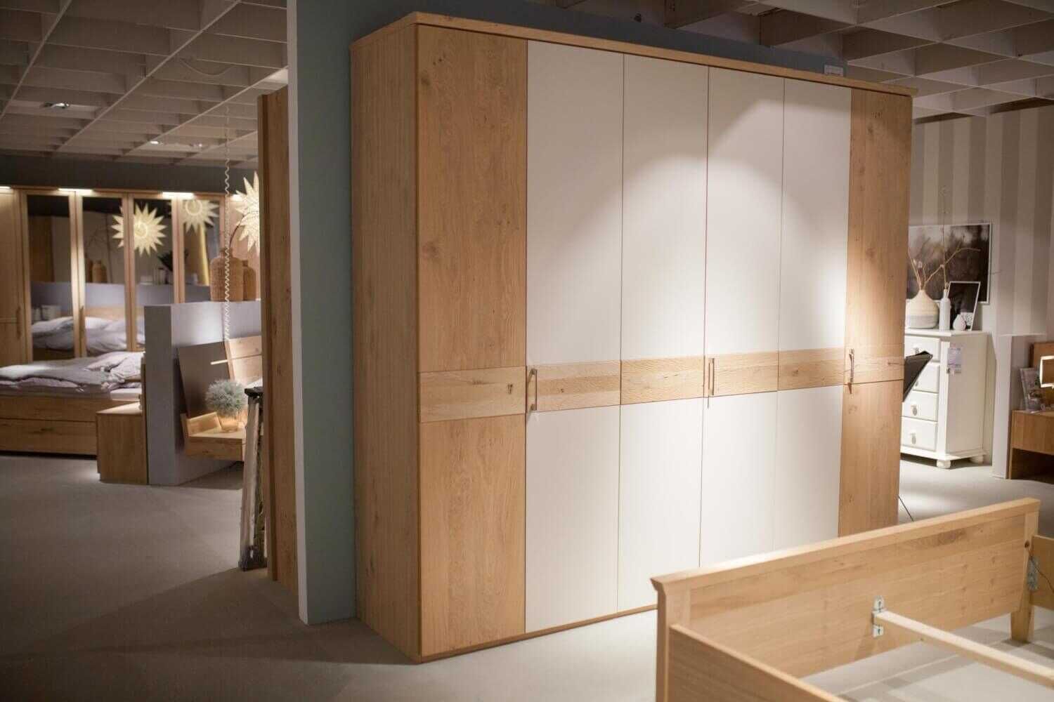 Musterring - Schlafzimmer Madlen MR Balkeneiche Lacksand 2914 Bett, Nachtkonsolen und Kleiderschrank - 4