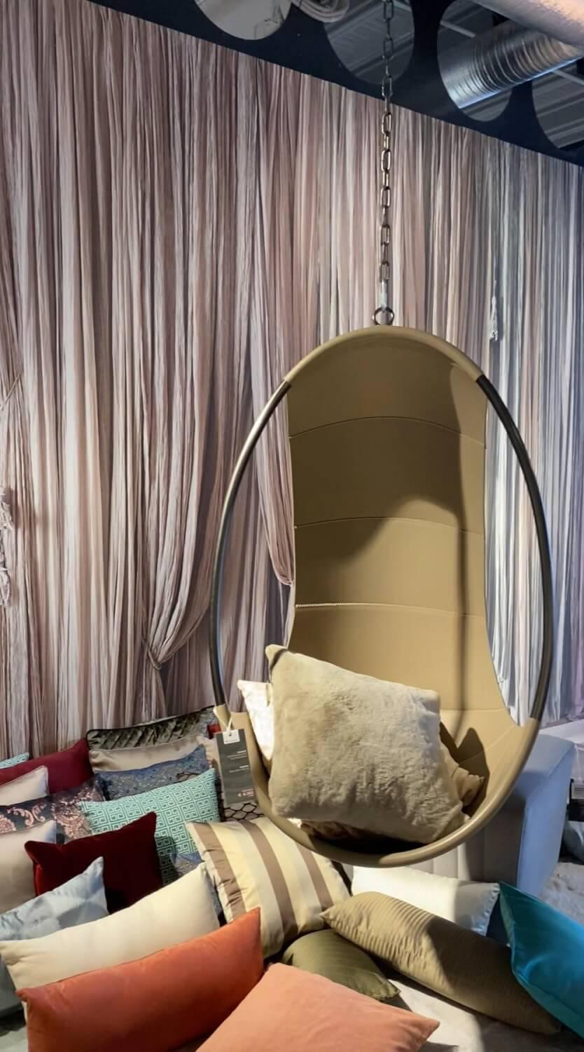 Ivano Redaelli - Hängender Sessel Schale Narbenleder Sand Beige Gestell Metall Mit Bronze Finish - 3