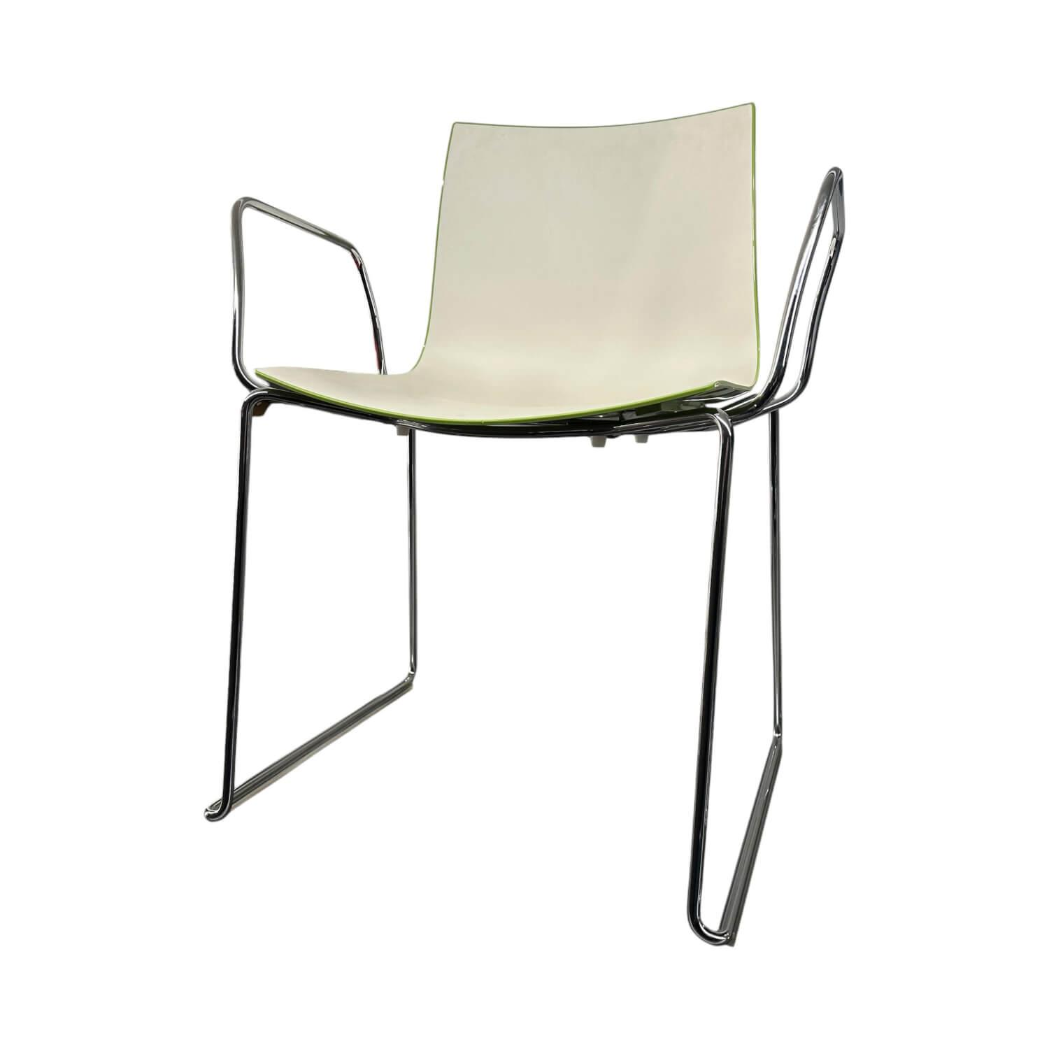 Arper - Armlehnstuhl Catifa 46 Schale Kunststoff Innen Weiß Außen Grün Gestell Metall Verchromt - 1