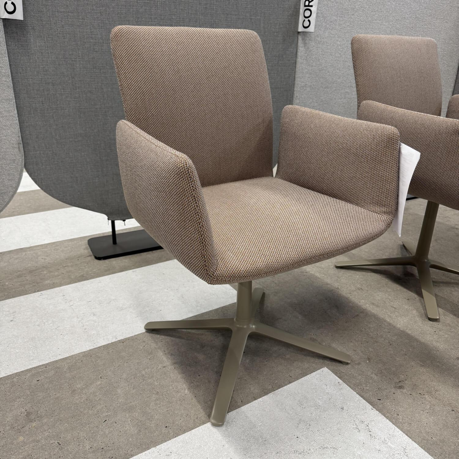 COR - 3er Set Drehstuhl Jalis 544 Stoff 8224 Bronze Braun 4 Fuß Gestell Lack RAL 070 60 10 Hellmahagoni Braun Grau - 6