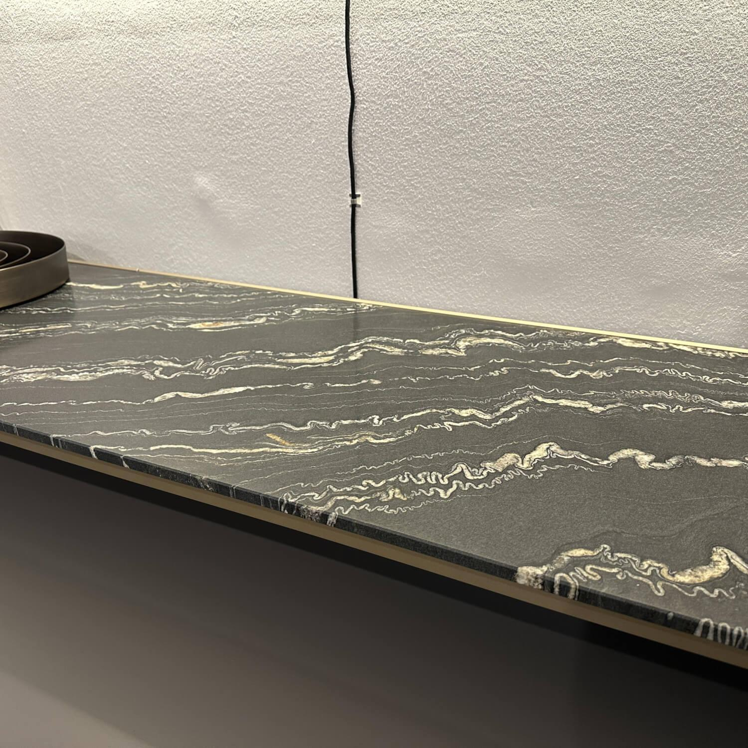 Interlübke - Sideboard Just Cube Bold Lack Gold Metallic Abdeckplatte Quarz Tropical Storm Schwarz Gold - 6