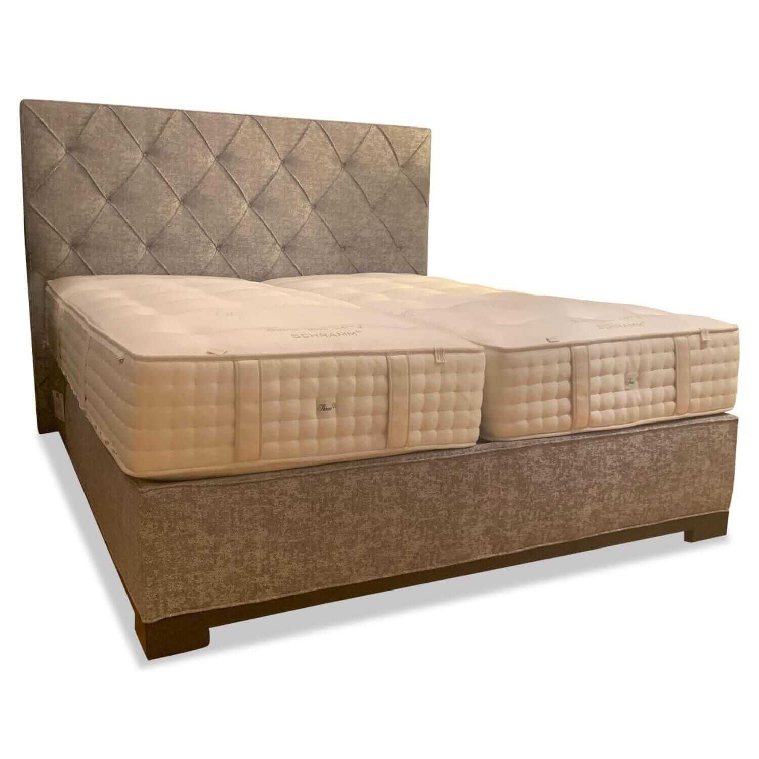 schramm-boxspringbett-grand-cru-stoff-perla-silver-mit-cashmere-abdeckung-und-matratzen-50462b6e69f8 Schramm - Boxspringbett Grand Cru Stoff Perla-Silver mit Cashmere-Abdeckung und Matratzen - 1