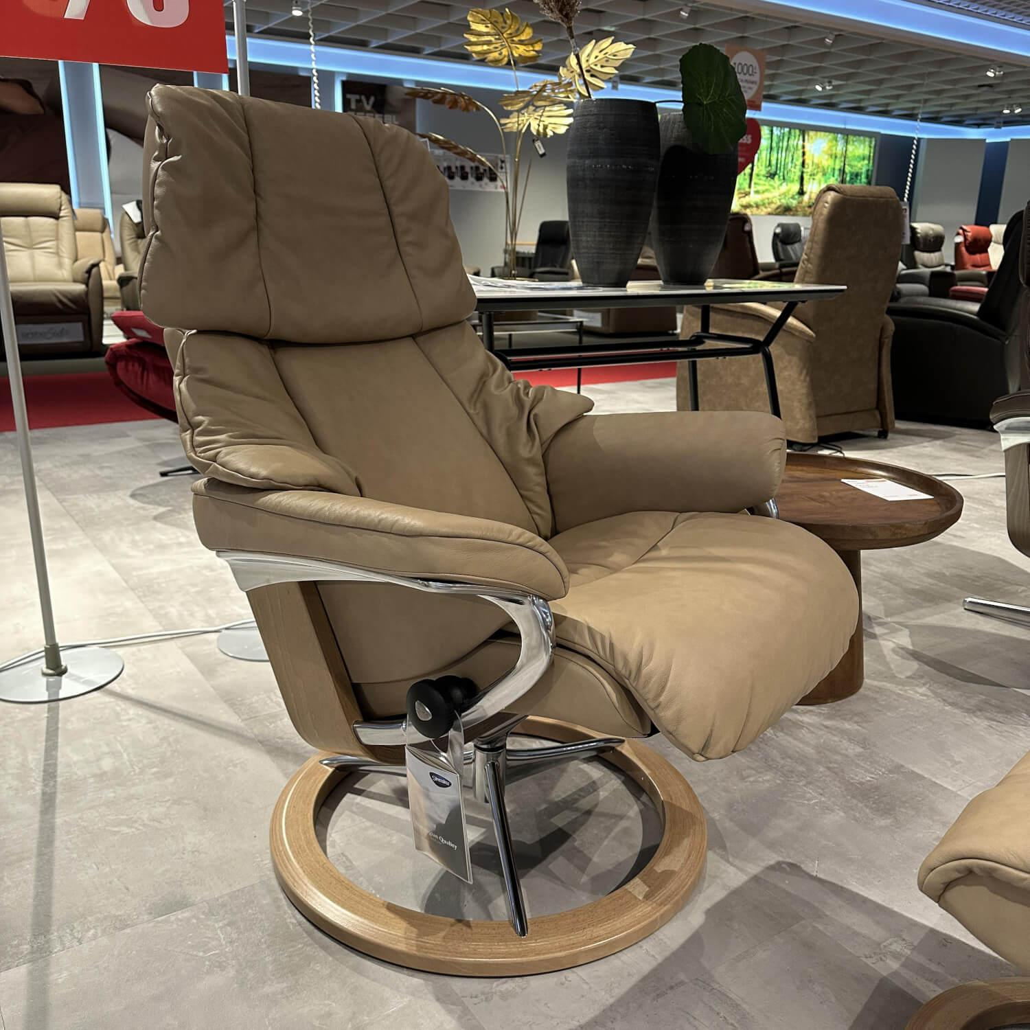 Stressless - Sessel Reno S Bezug Leder Paloma Sand Beige Gestell Aluminium Fuß Holzfarbe 04 Eiche Inklusive Hocker - 2