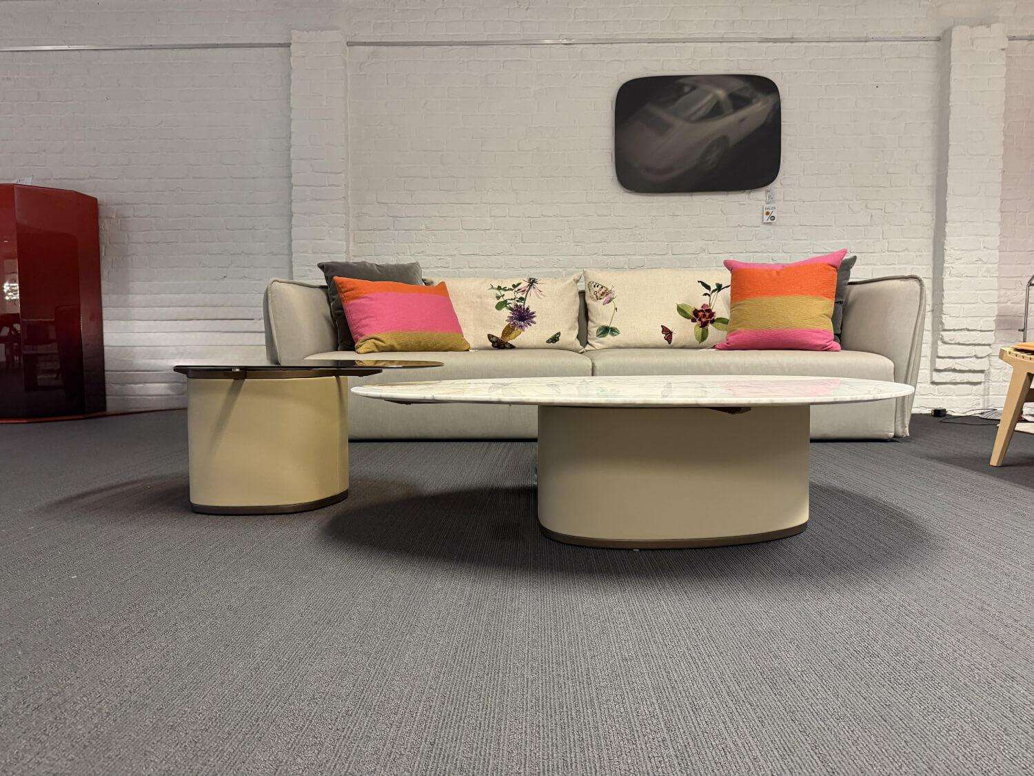 Giorgetti - 2er-Set Couchtisch Galet Platte Calacatta Marmor Rauchglas Gestell Leder Beige - 4